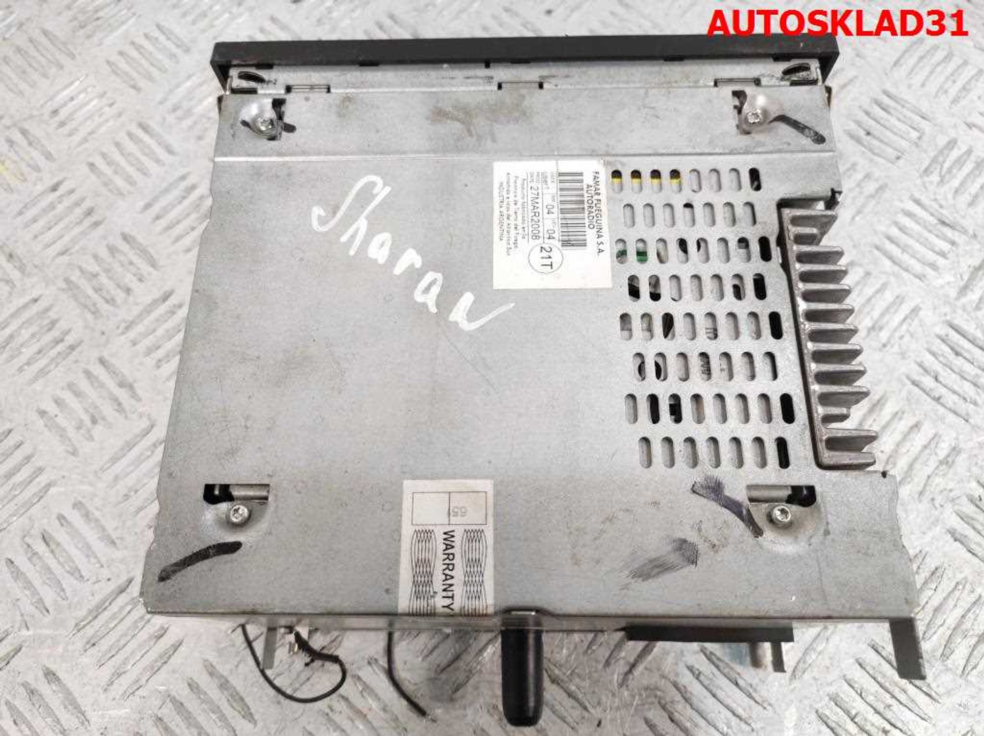 Магнитола RCD200 Volkswagen 2008 год 6Q0035152E, 1000 рублей, Дубовое