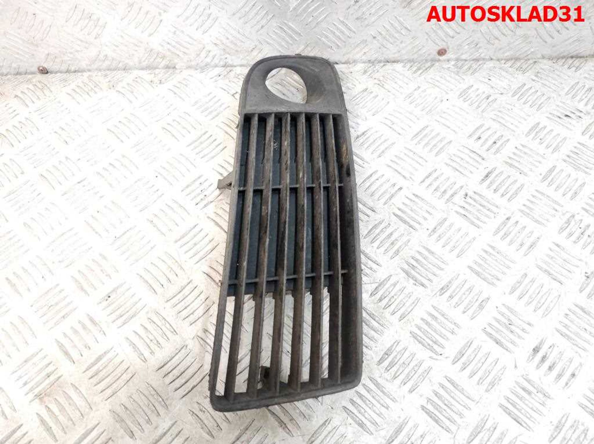 Решетка в бампер правая Audi A6 C5 4B0807682 Дорест, 1500 рублей, Дубовое