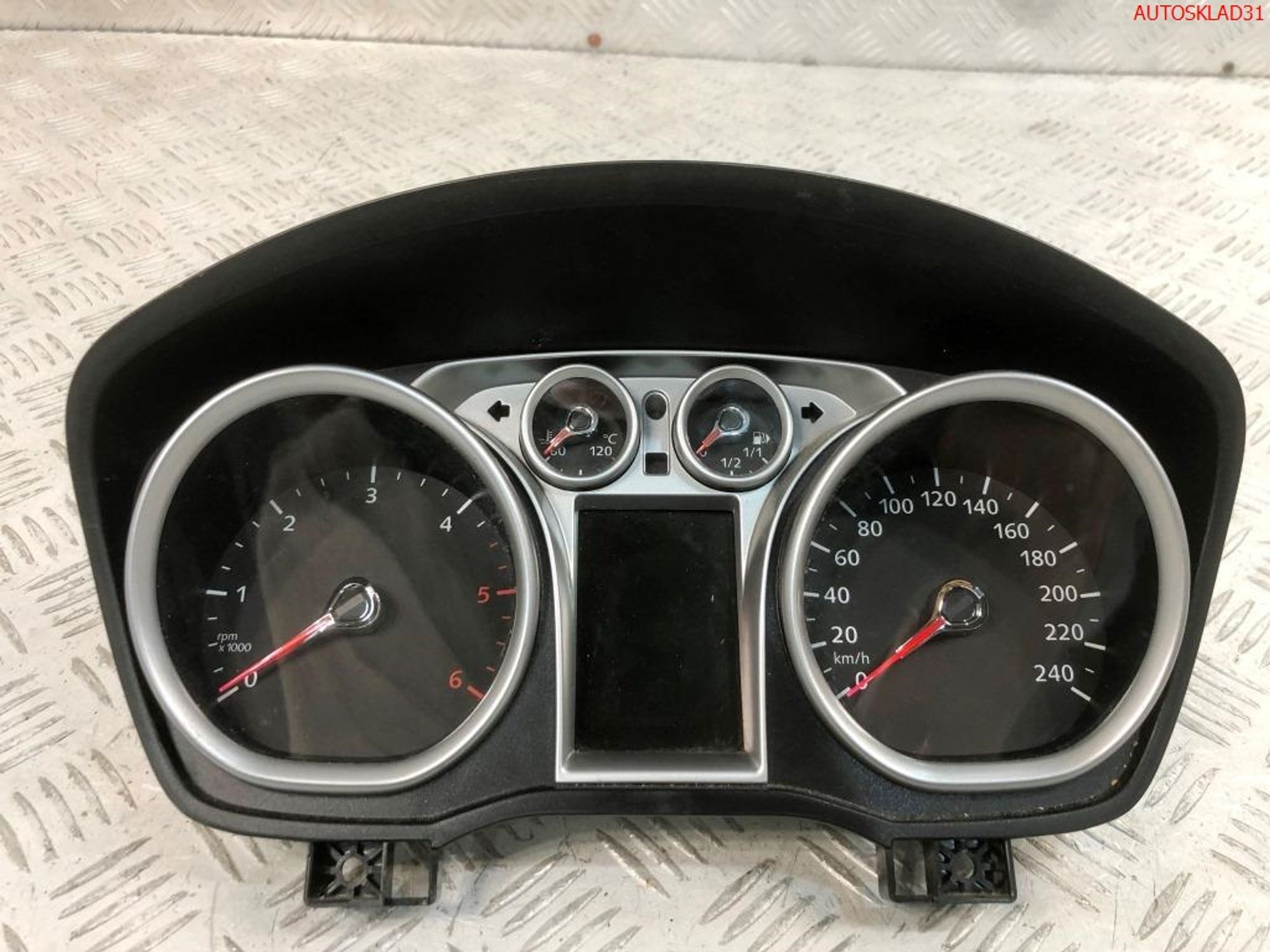 Панель приборов Ford Focus 2 1,6 Дизель 8V4T10849LJ, 35000 рублей, Дубовое