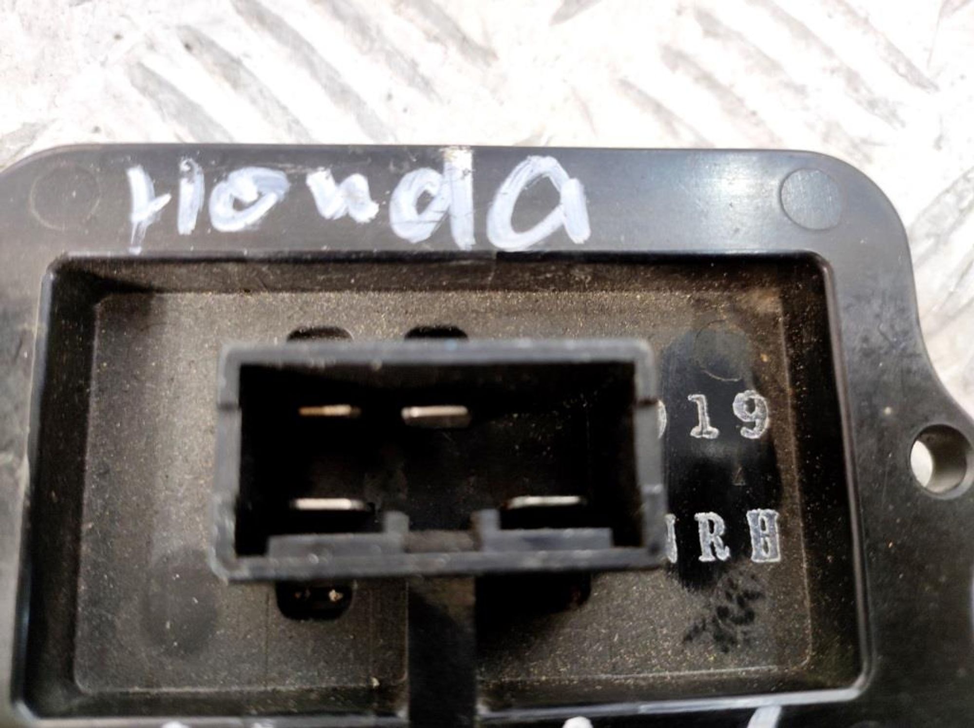 Резистор отопителя Honda Shuttle/Odyssey RA, 2000 рублей, Дубовое