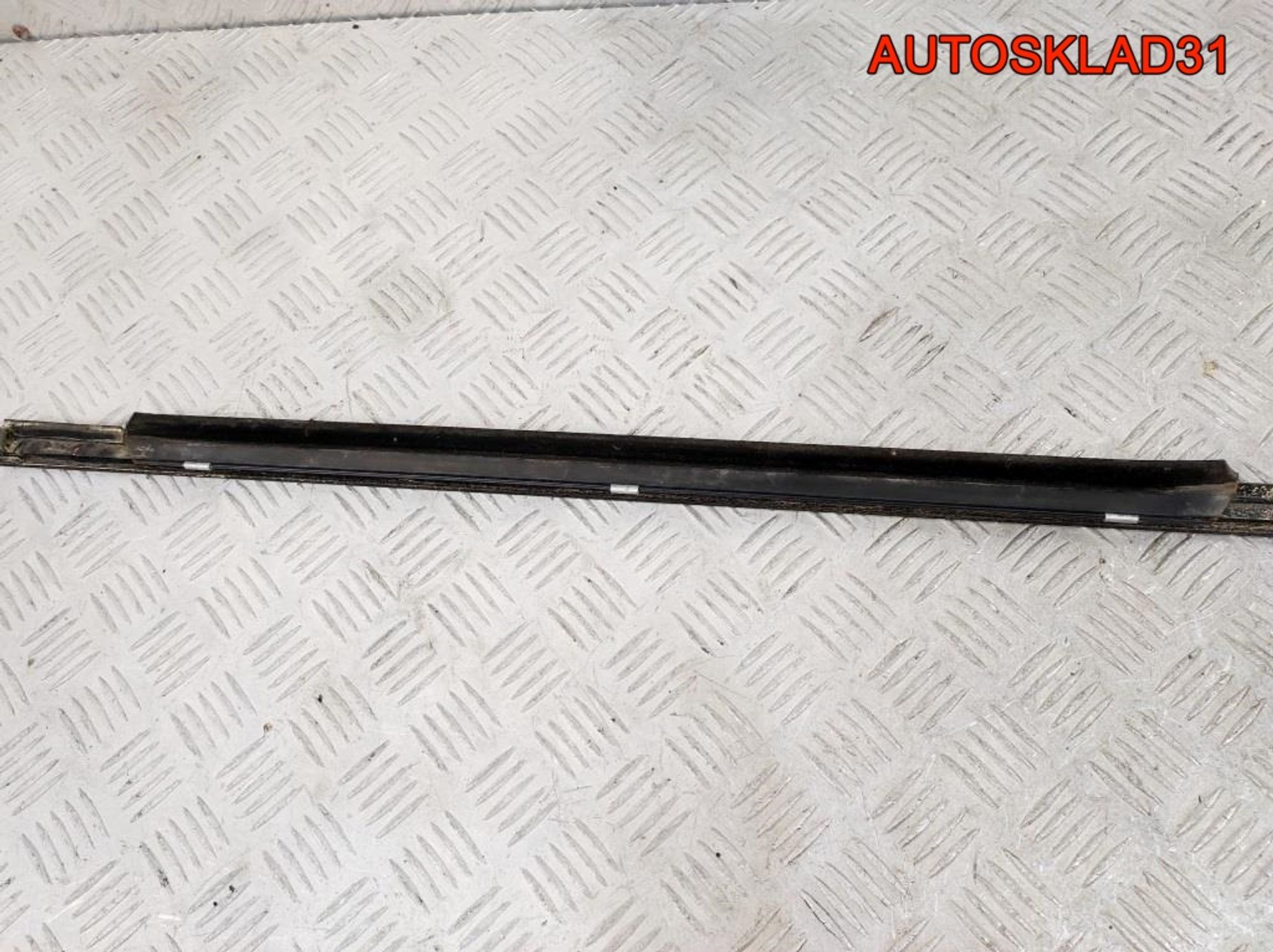 Накладка стекла заднего правого Mercedes W211, 900 рублей, Дубовое