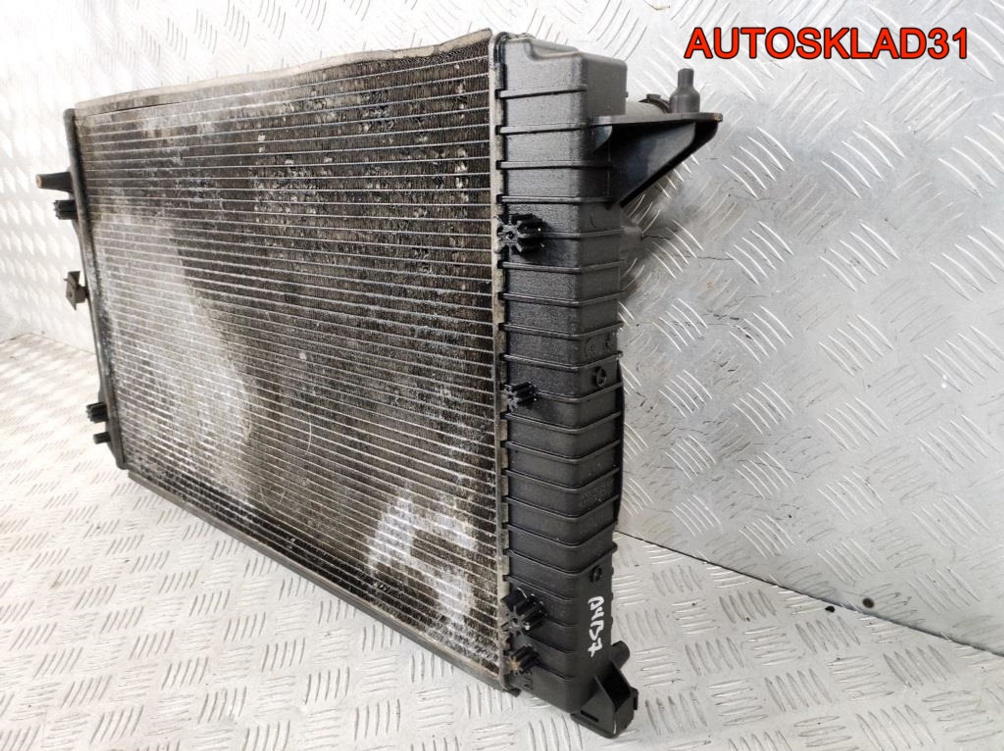 Радиатор основной Audi A4 B7 Дизель АКПП, 6300 рублей, Дубовое