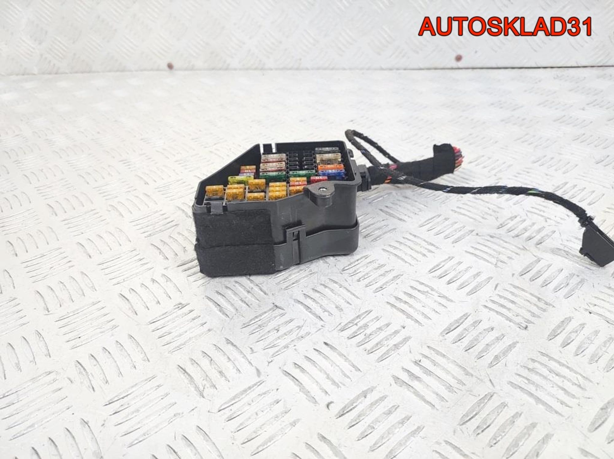 Блок предохранителей салонный Audi A8 D3 8D1941824, 900 рублей, Дубовое