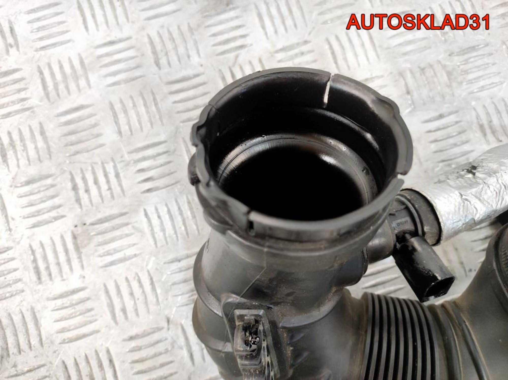 Патрубок воздушного фильтра Mercedes X204 651.912, 1500 рублей, Дубовое