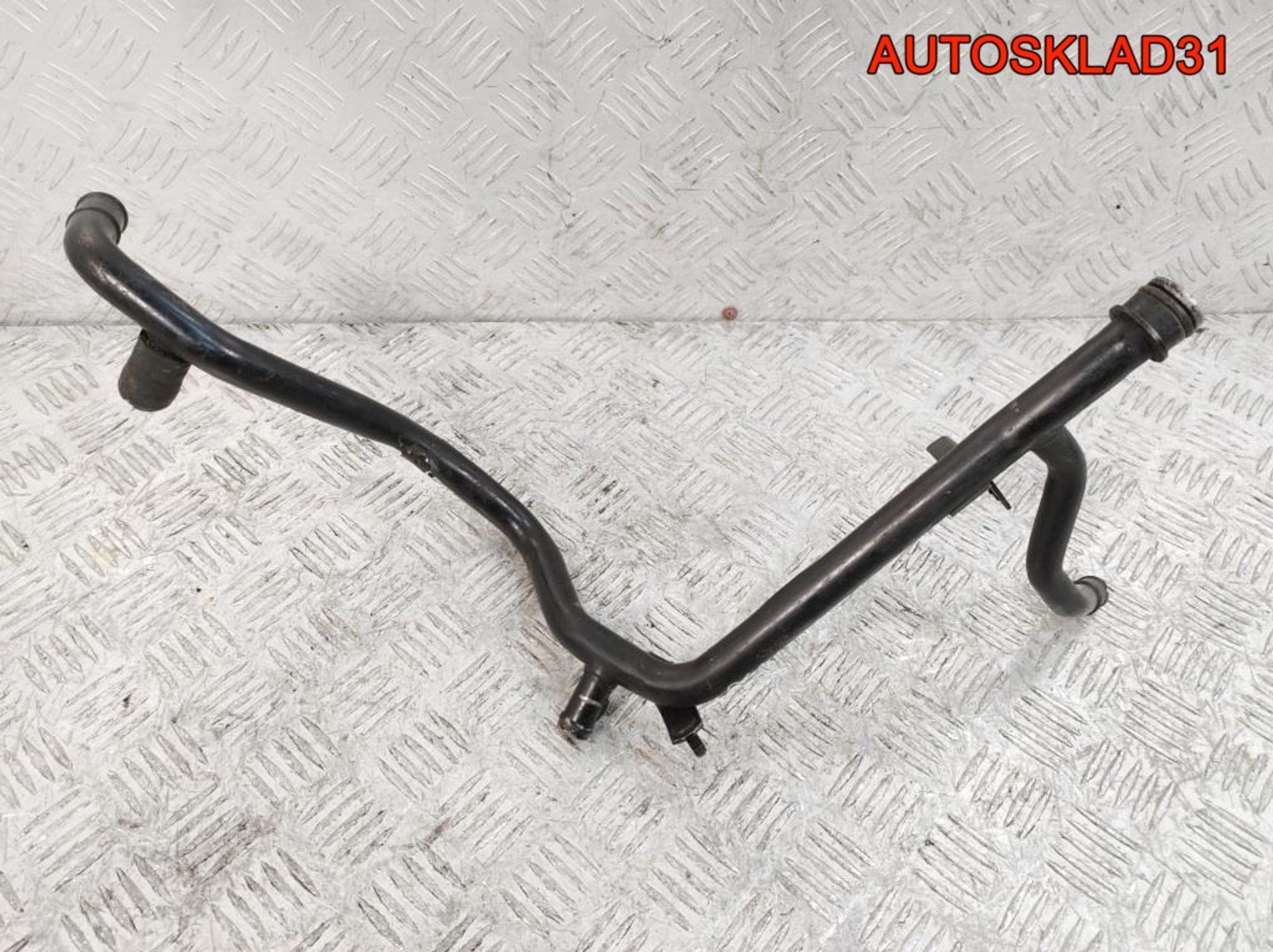 Трубка охлаждающей жидкости VW Golf 4 1,6 AKL 06A121065D, 600 рублей, Дубовое