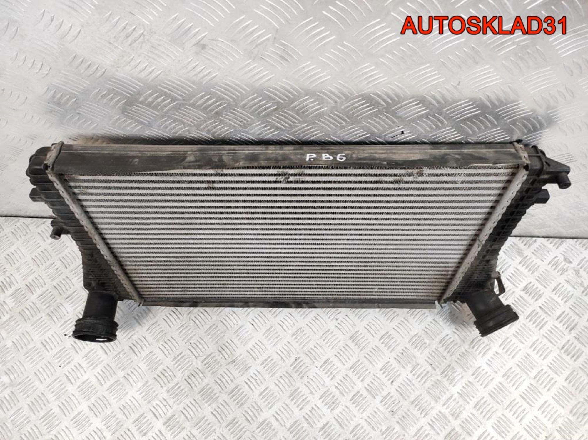 Интеркулер VW Passat B6 2,0 Дизель 1K0145805G, 2000 рублей, Дубовое