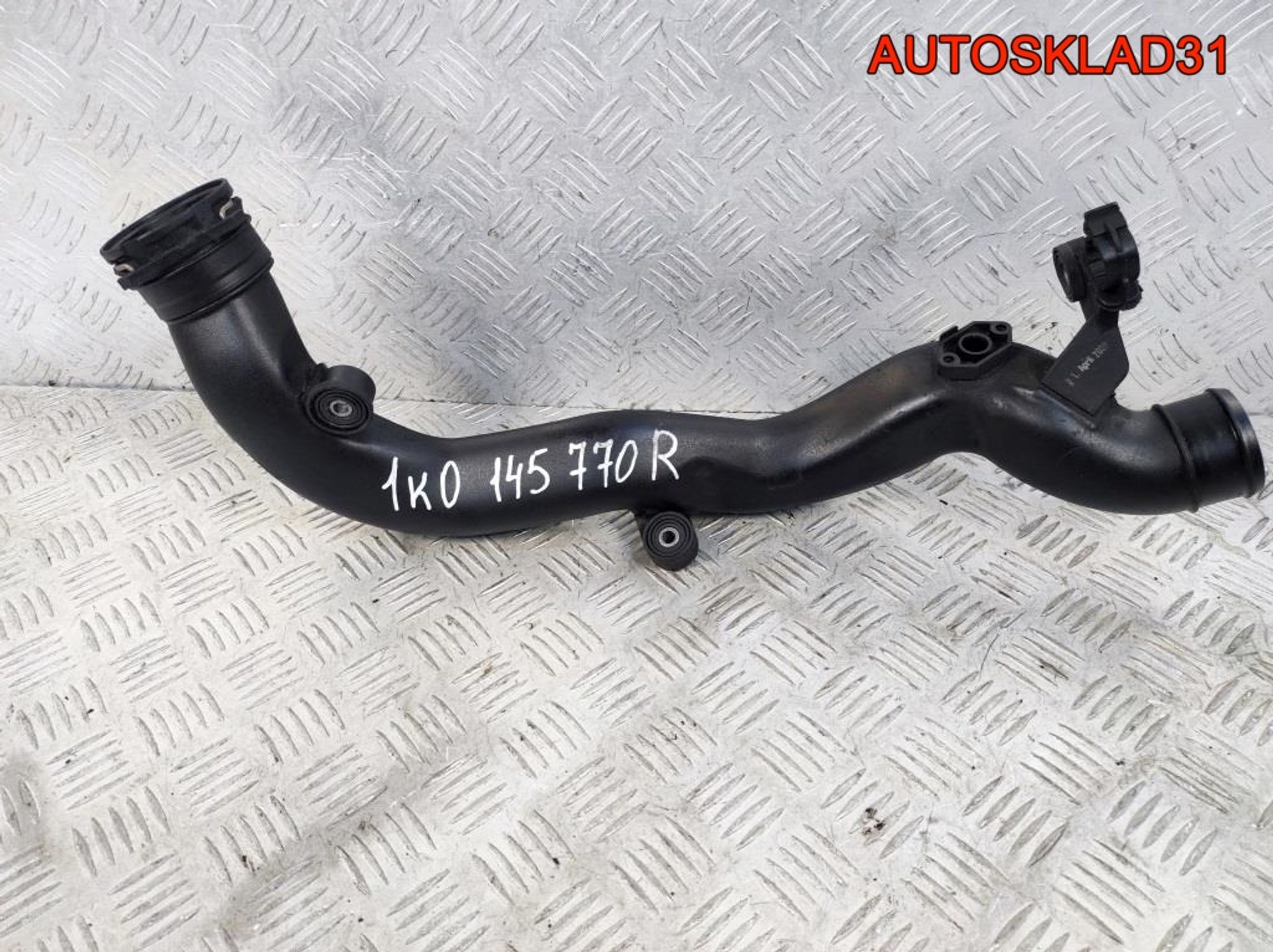 Патрубок интеркулера VW Tiguan 1,4 CAV 1K0145770R, 1700 рублей, Дубовое