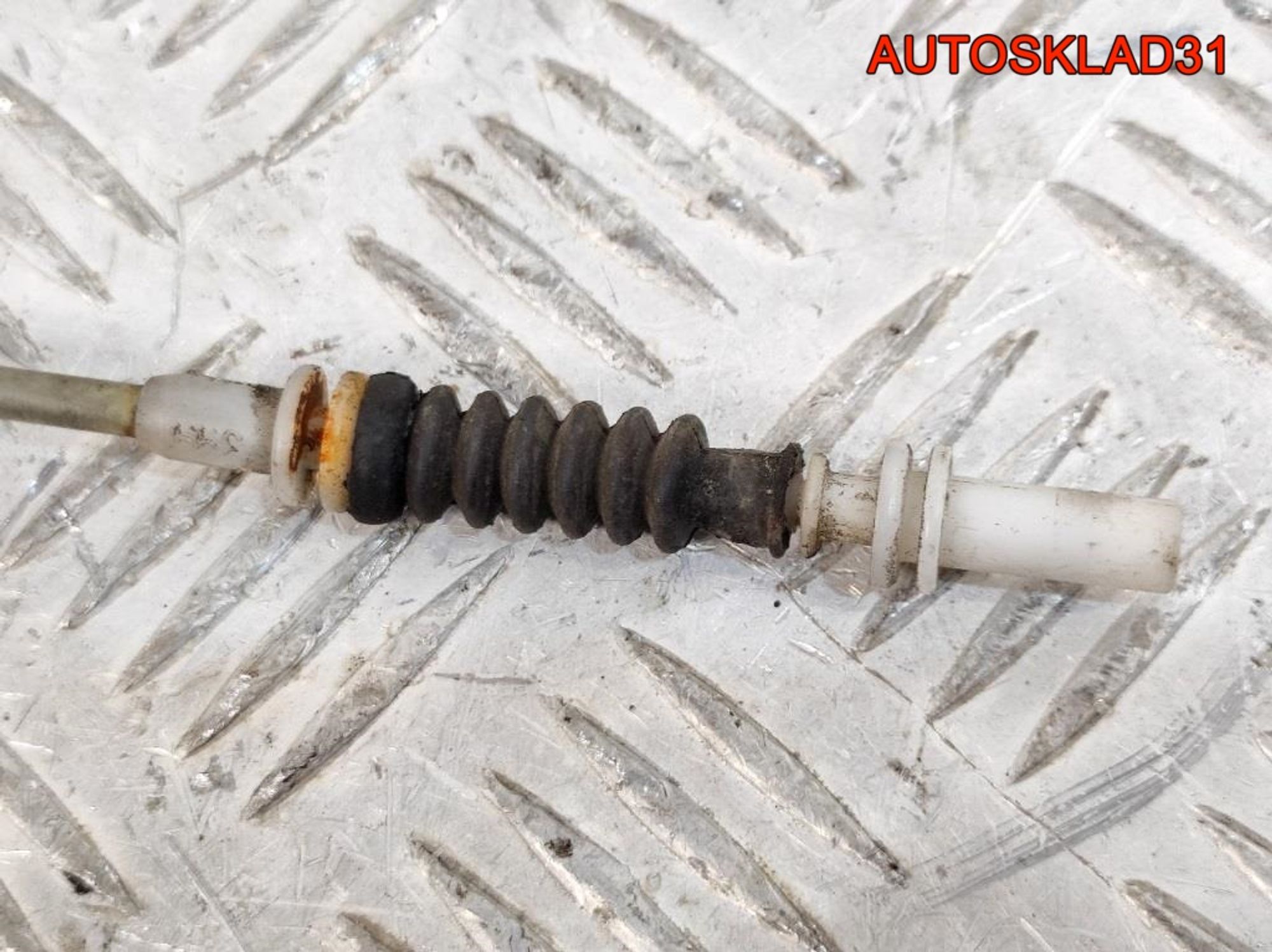 Трос открывания передней двери BMW E90 51217317560, 900 рублей, Дубовое