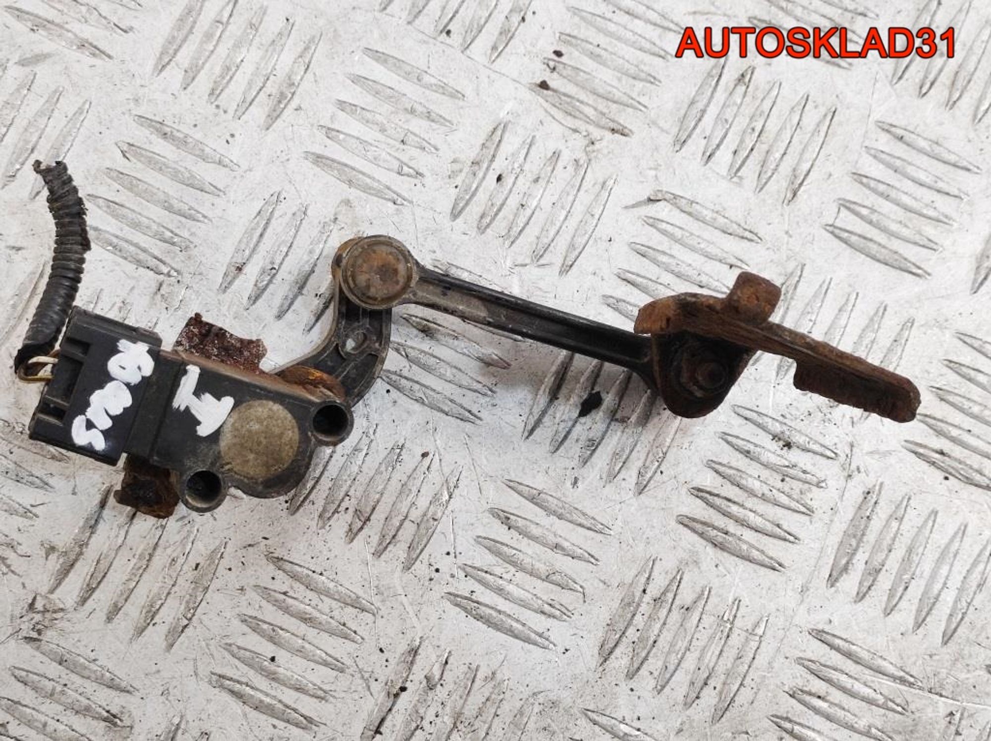 Датчик дорожного просвета Ford Focus 2 1819981, 2000 рублей, Дубовое