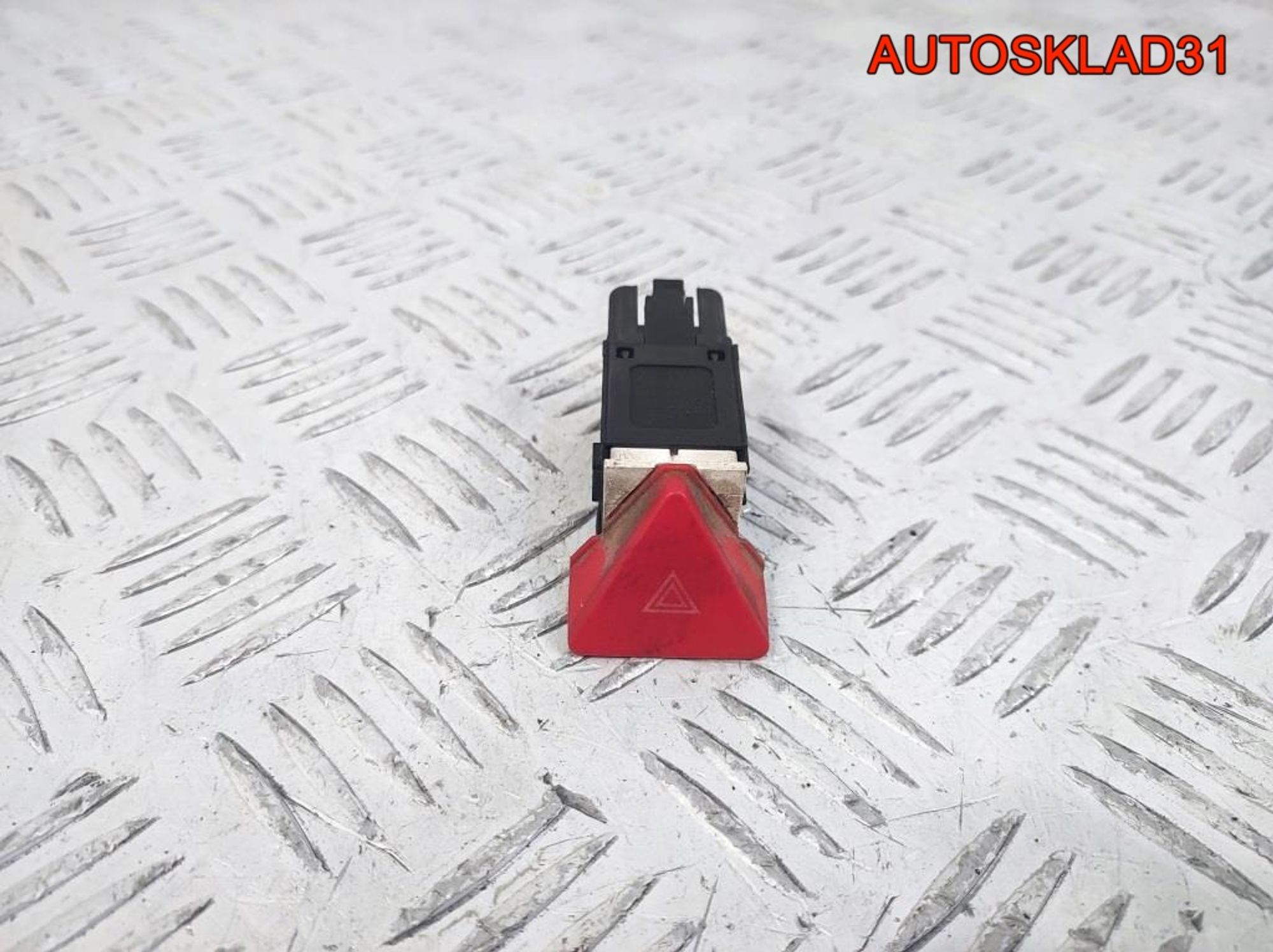 Кнопка аварийной остановки VW Caddy 3 1T0953509, 600 рублей, Дубовое