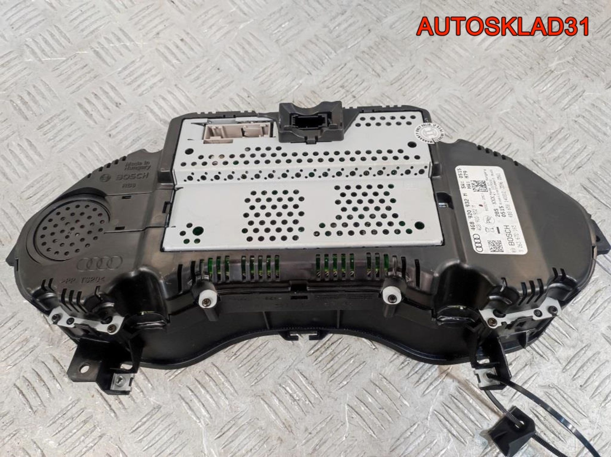 Панель приборов Audi A6 C7 3.0 CDU Дизель 4G8920932M, 15000 рублей, Дубовое