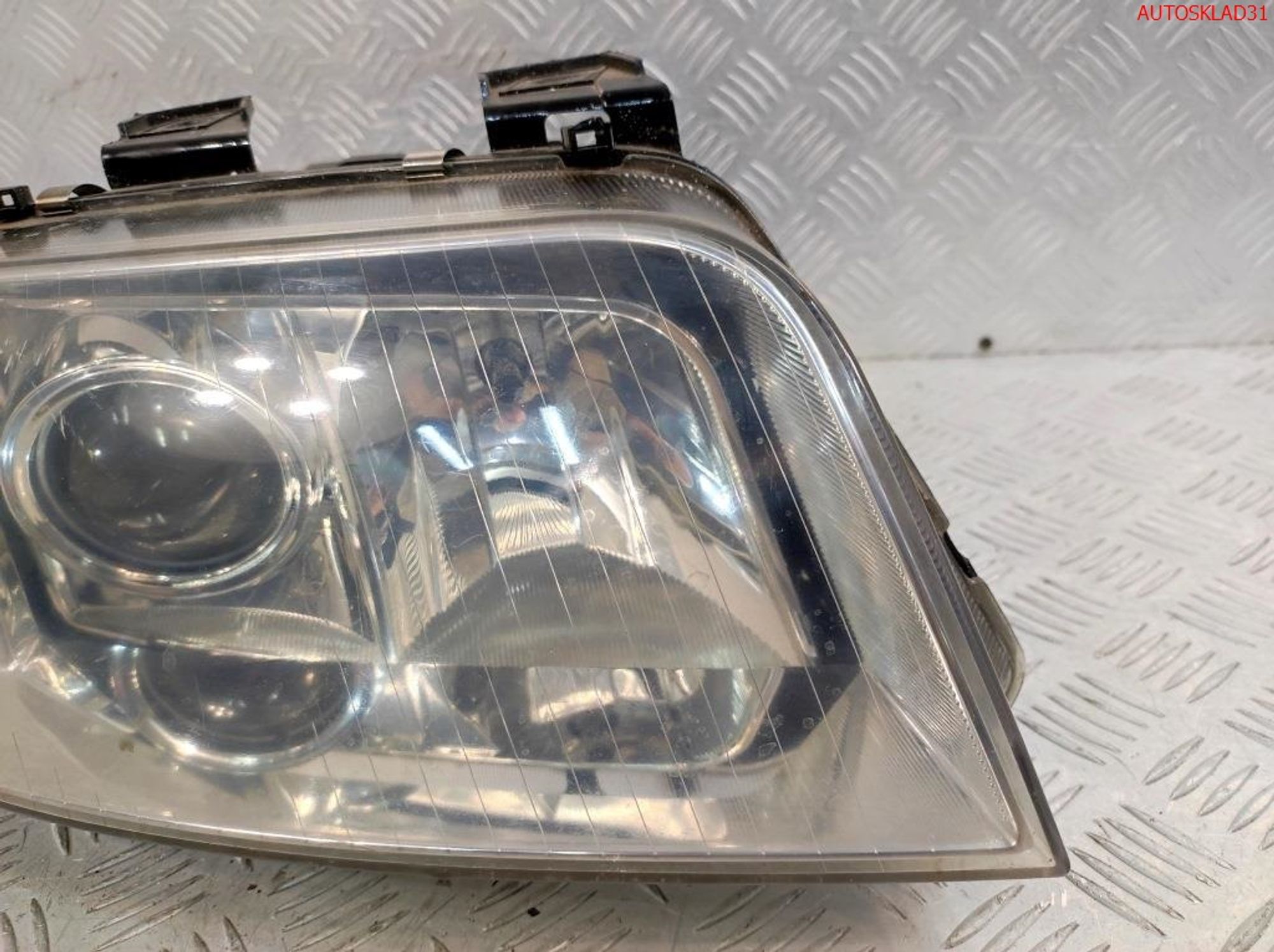 Фара правая Ксенон Audi A6 C5 Рест 4B0941030R, 15000 рублей, Дубовое