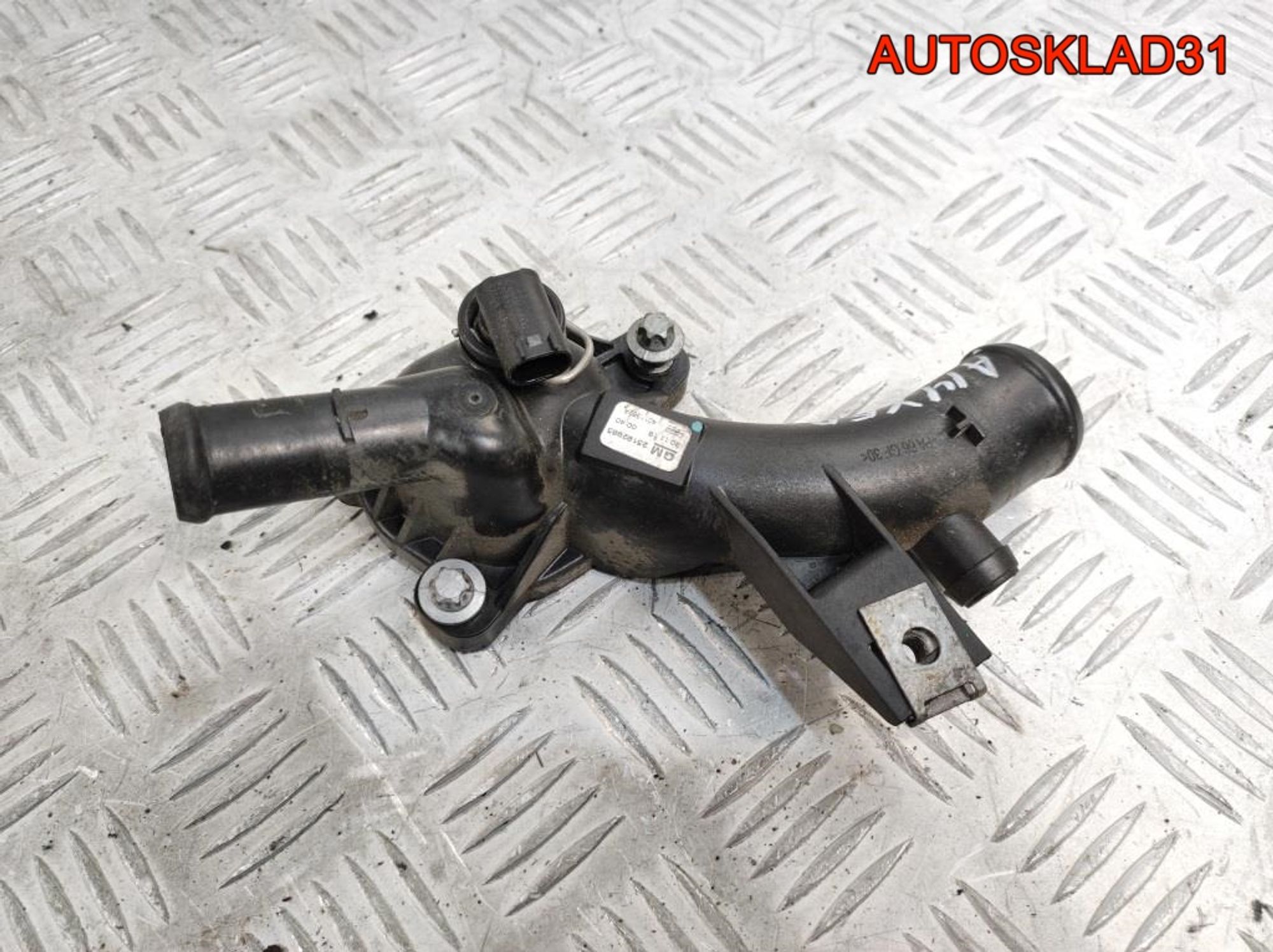 Корпус термостата Opel Corsa D 1,4 A14XER 25192985 Бензин, 1400 рублей, Дубовое