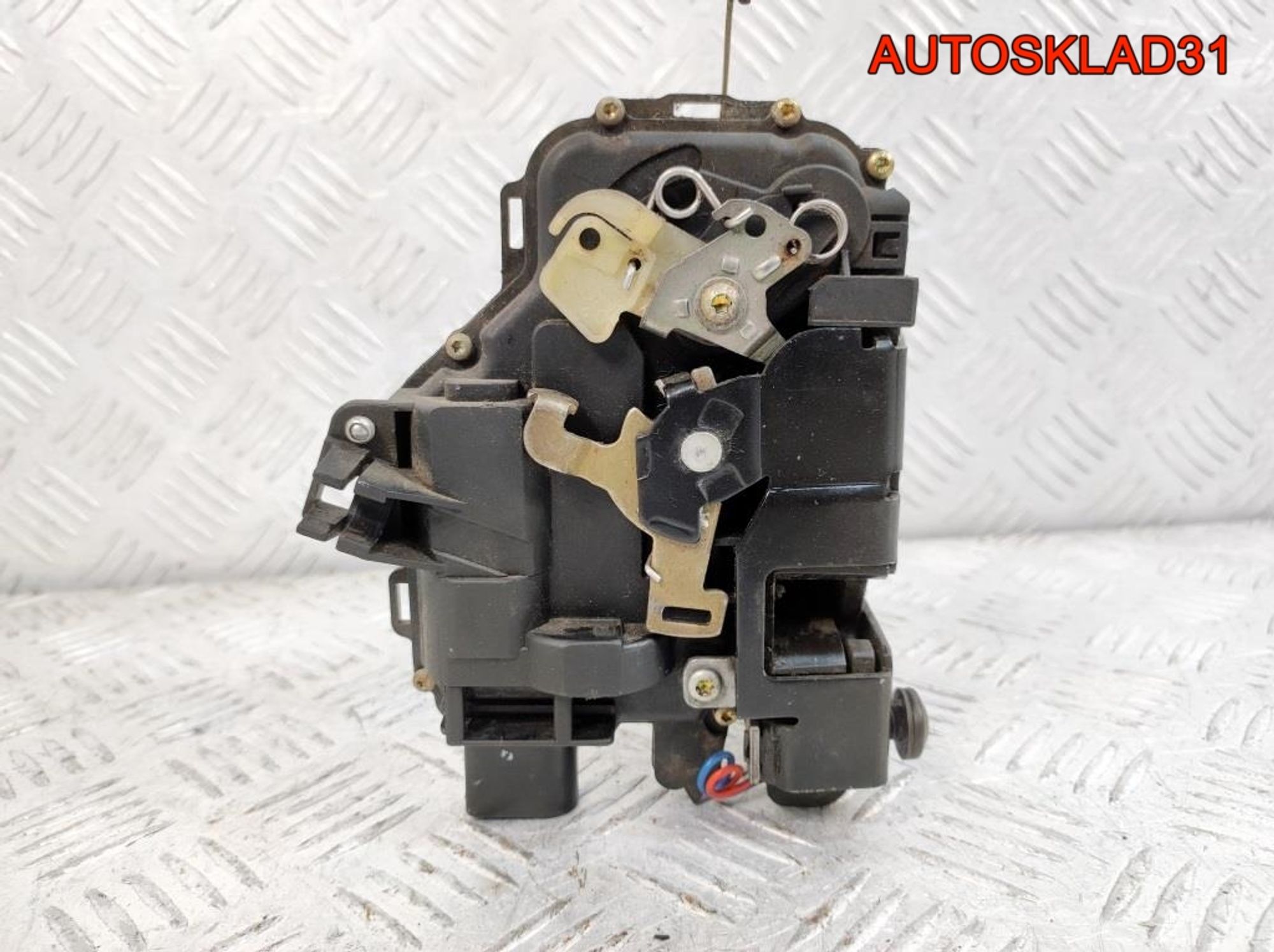 Замок двери передней правой Skoda Octavia A4 3B183016AD, 2200 рублей, Дубовое