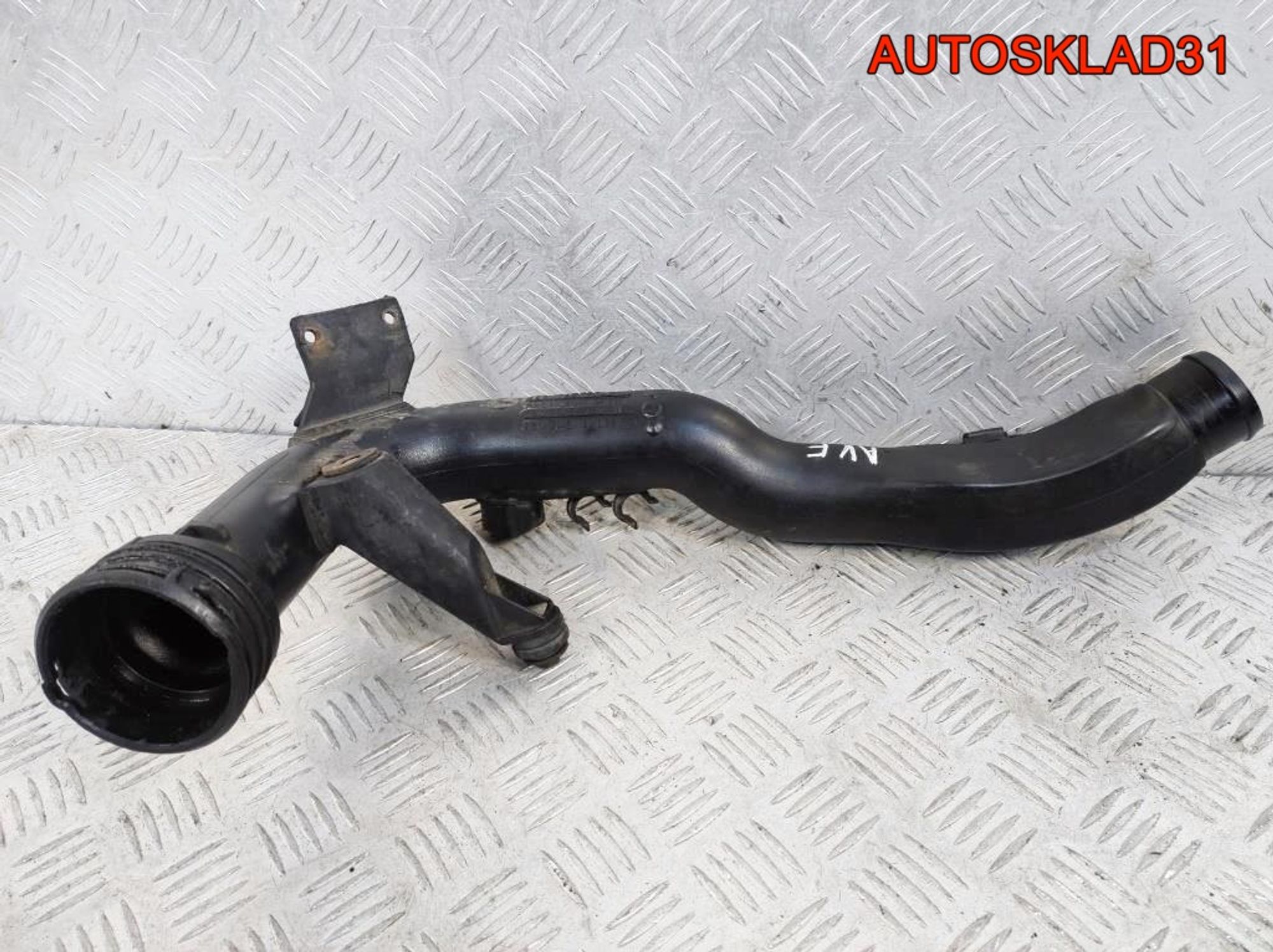 Патрубок интеркулера Audi A4 B6 1.9 AVF 3B0145762B, 900 рублей, Дубовое