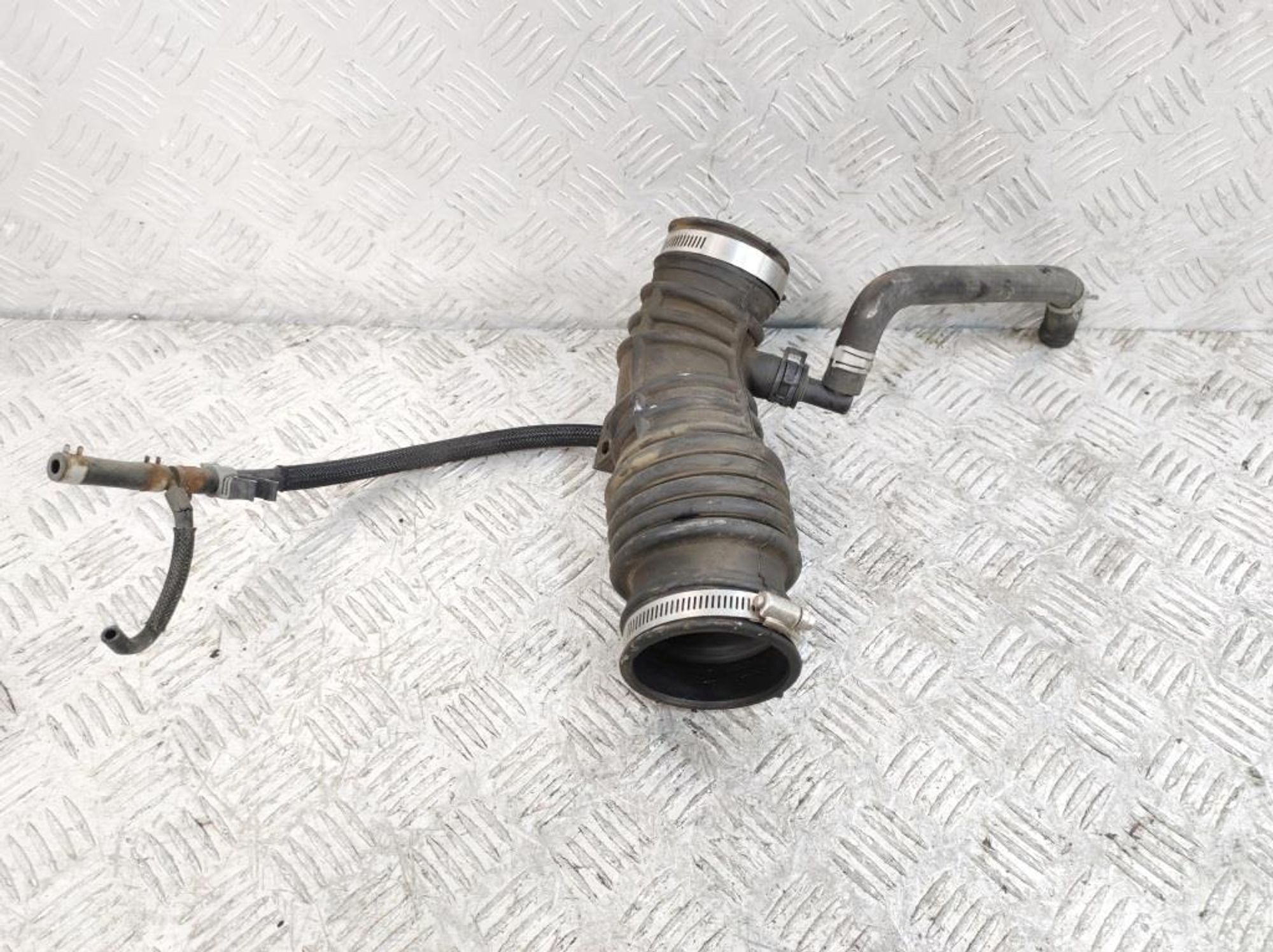 Патрубок воздушного фильтра Nissan Almera N16 1,8 QG18 Бензин, 2000 рублей, Дубовое