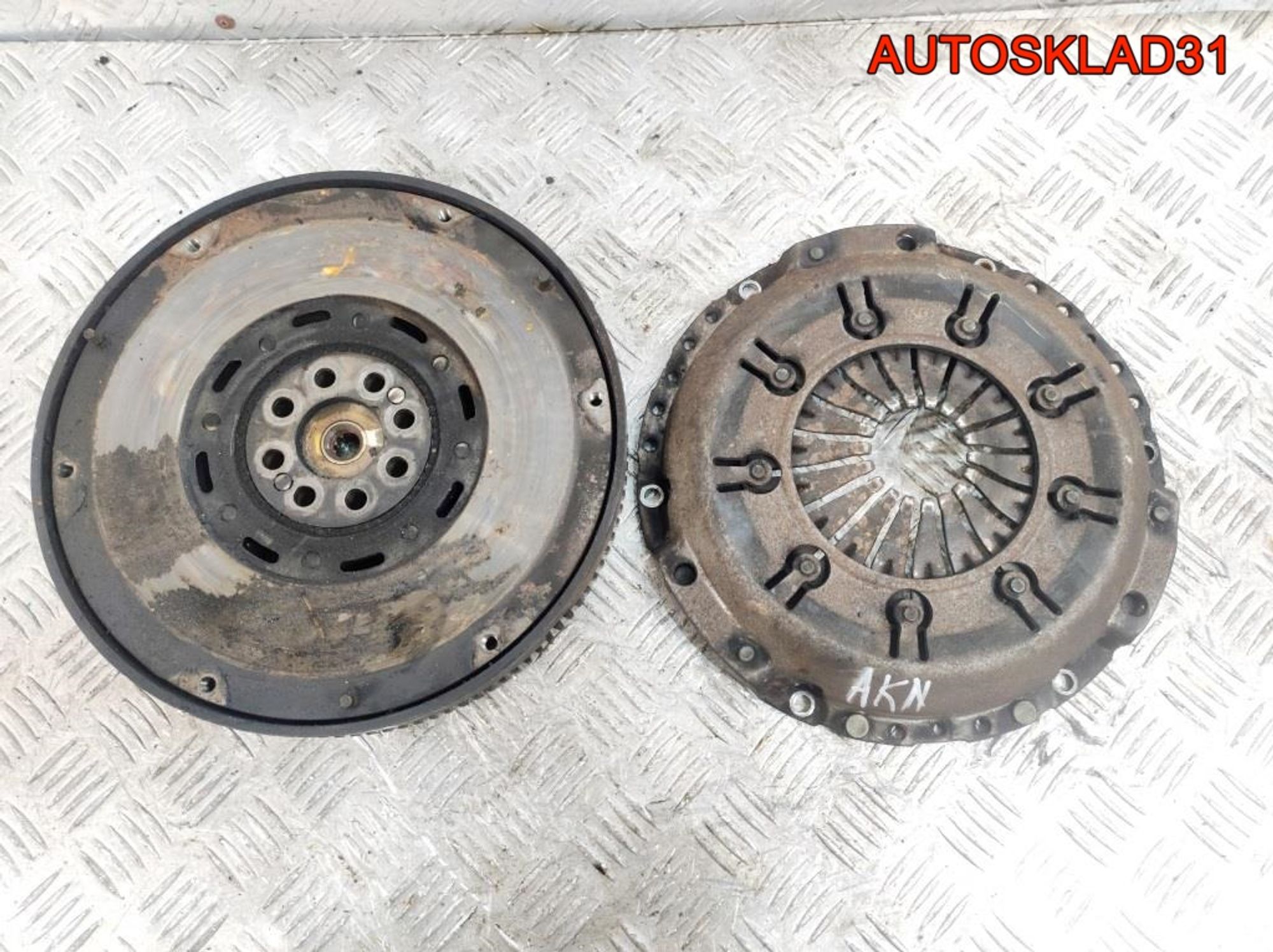 Маховик с корзиной Audi A6 C5 2,5 AKN Дизель 059105266A, 12000 рублей, Дубовое