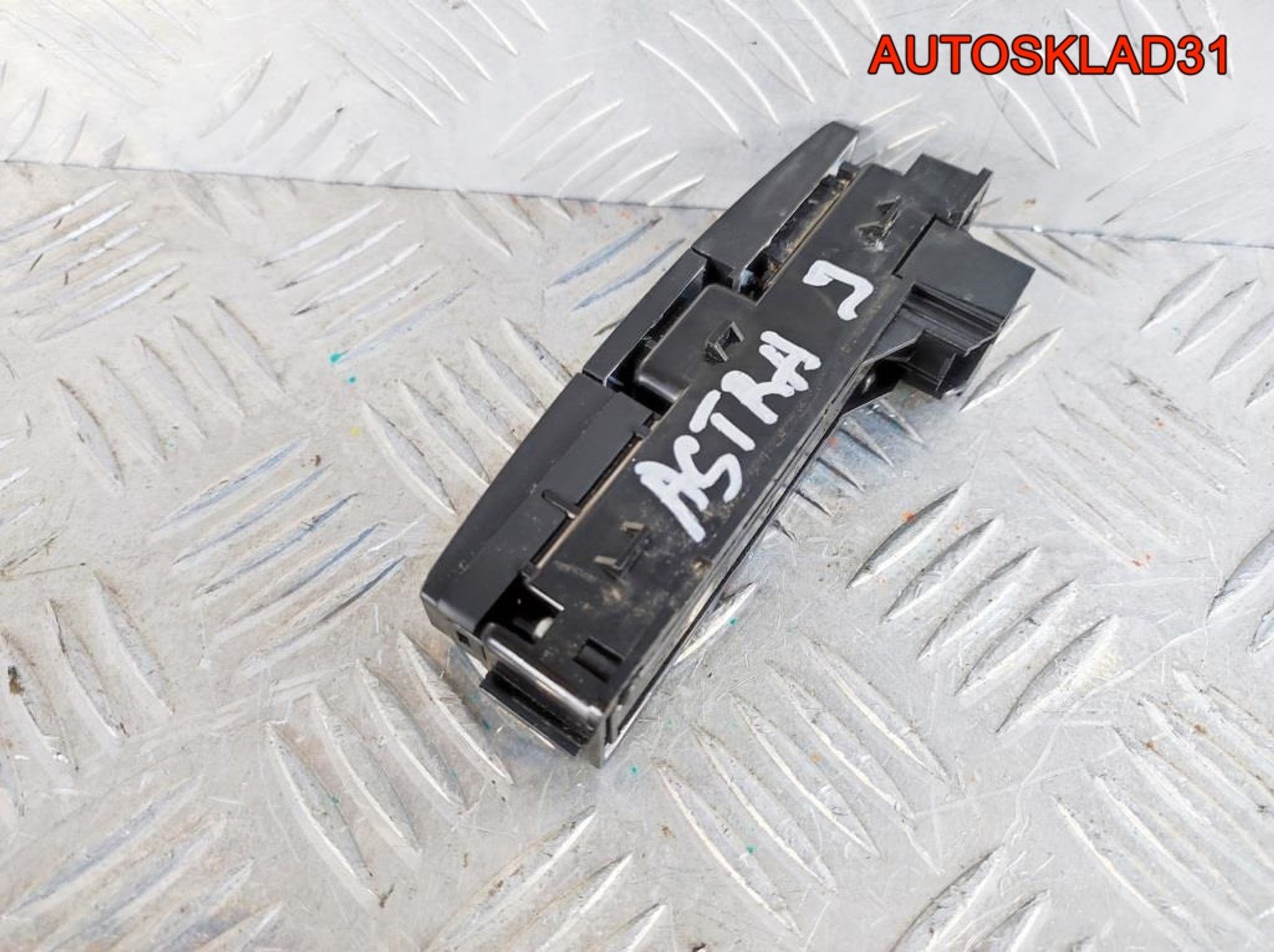 Блок кнопок Opel Astra J 13285122, 1300 рублей, Дубовое