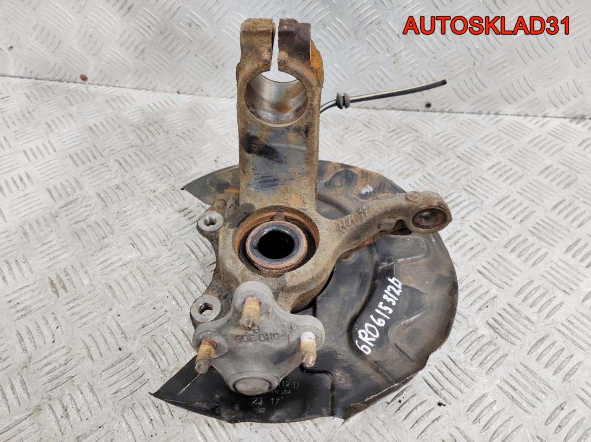 Кулак поворотный передний правый Skoda Rapid 1 6C0407256A, 4500 рублей, Дубовое