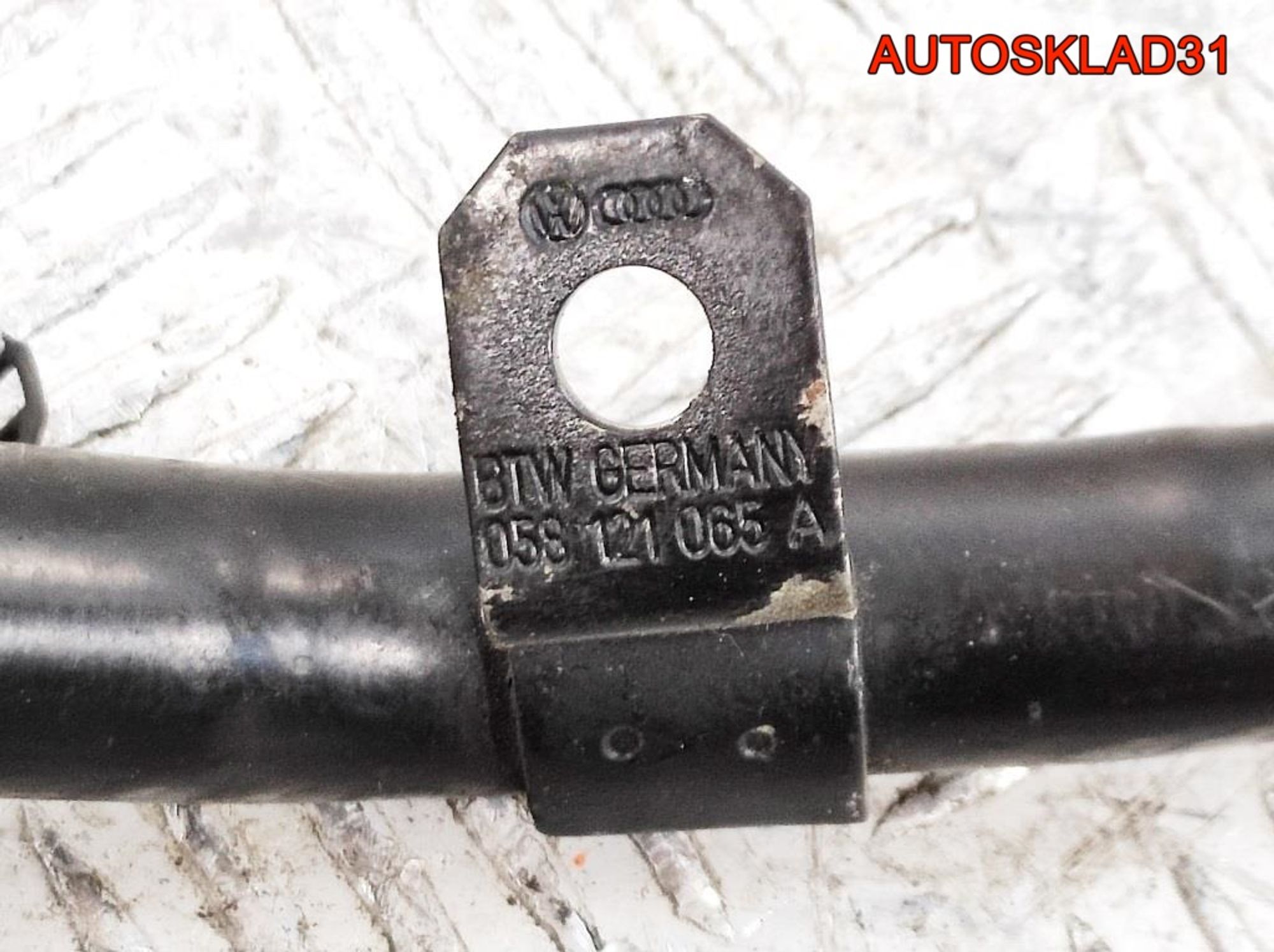 Трубка охлаждающей жидкости VW Passat B5 1,8 AEB 058121065A, 800 рублей, Дубовое