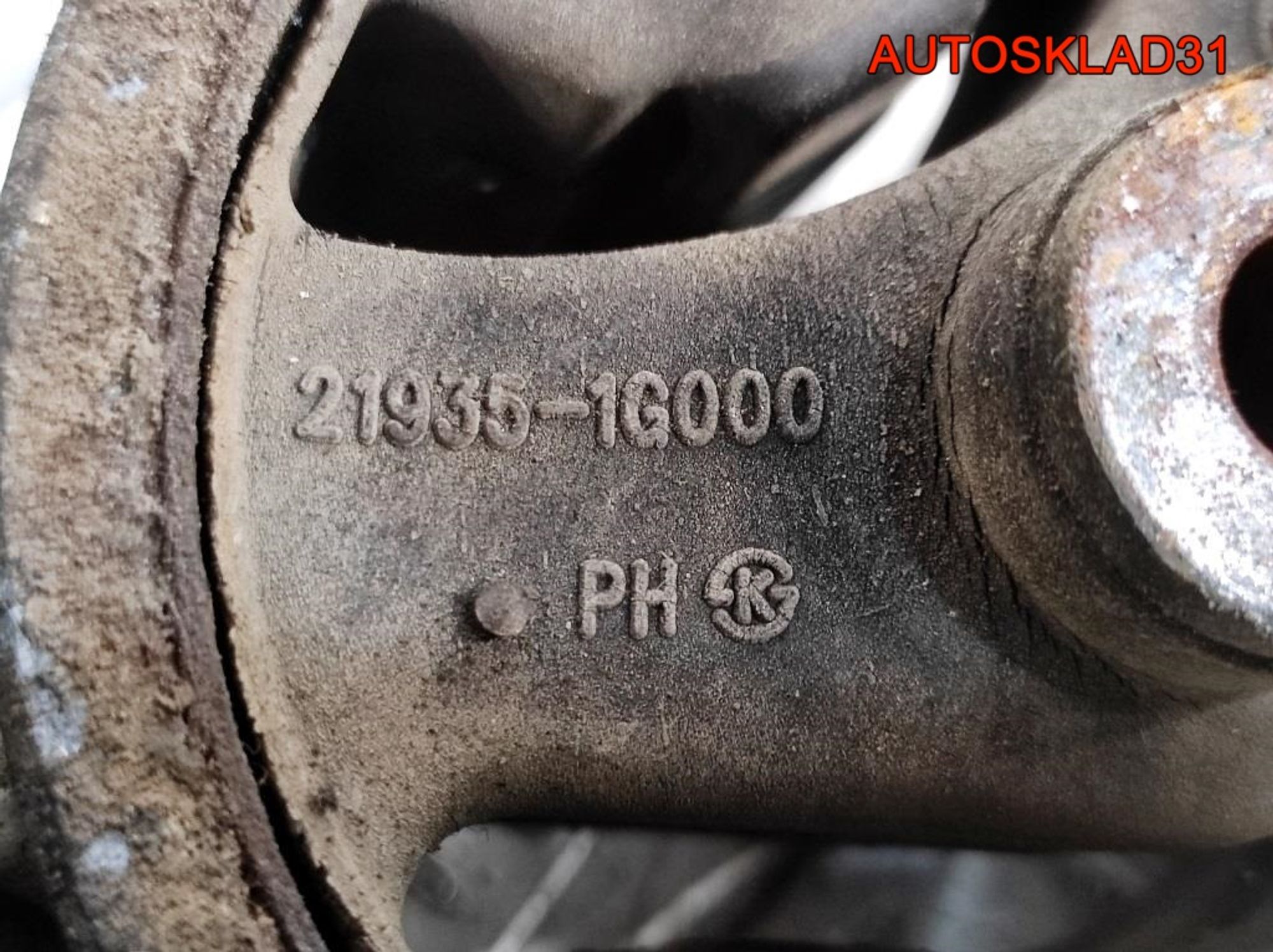 Опора двигателя задняя Kia Rio 2 1,4 G4EE Бензин 219351G000, 1500 рублей, Дубовое