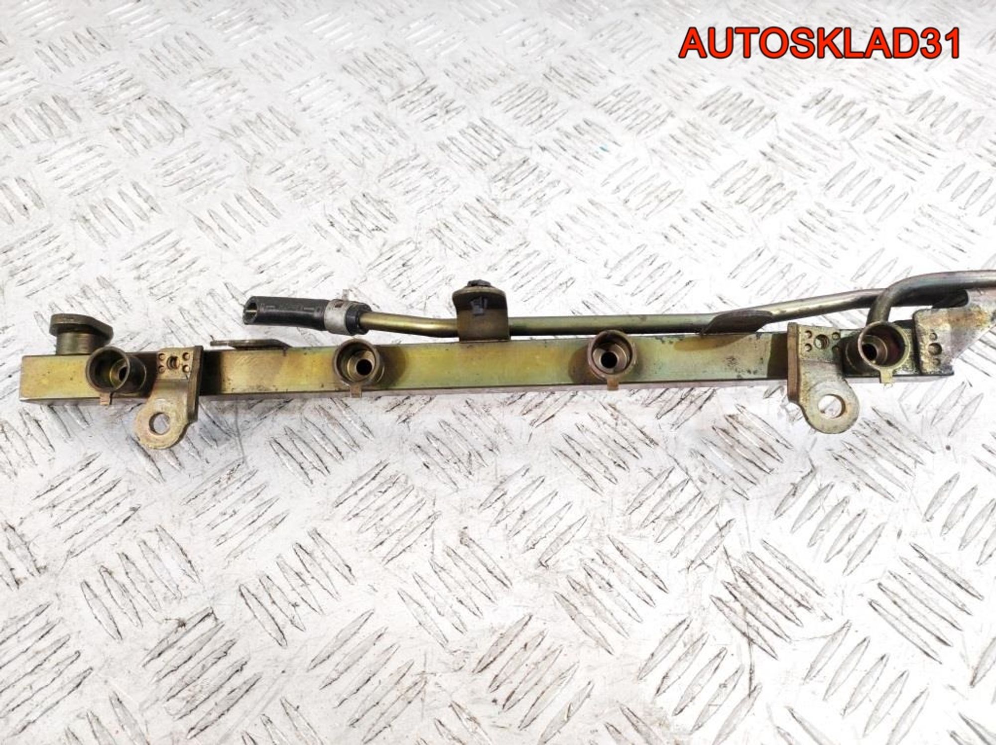 Рейка топливная Nissan Primera P11 2,0 SR20DE 175207J400, 1500 рублей, Дубовое