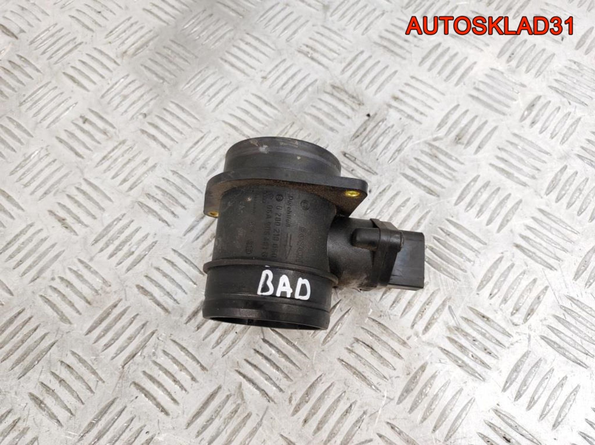 Расходомер воздуха VW Golf 4 1,6 BAD Бензин 06A906461G, 4500 рублей, Дубовое