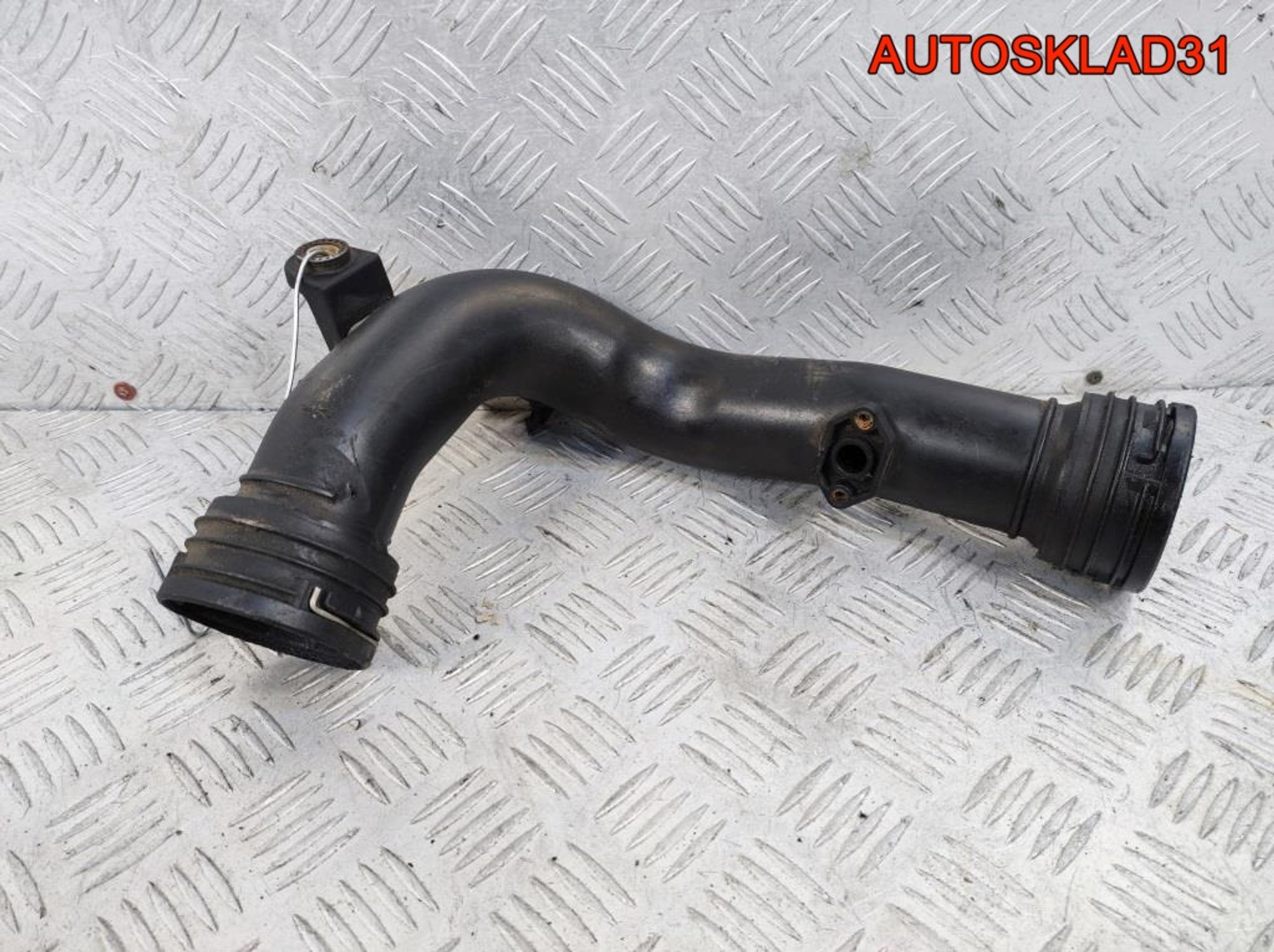 Патрубок интеркулера VW Passat B6 1K0145762BA, 1700 рублей, Дубовое