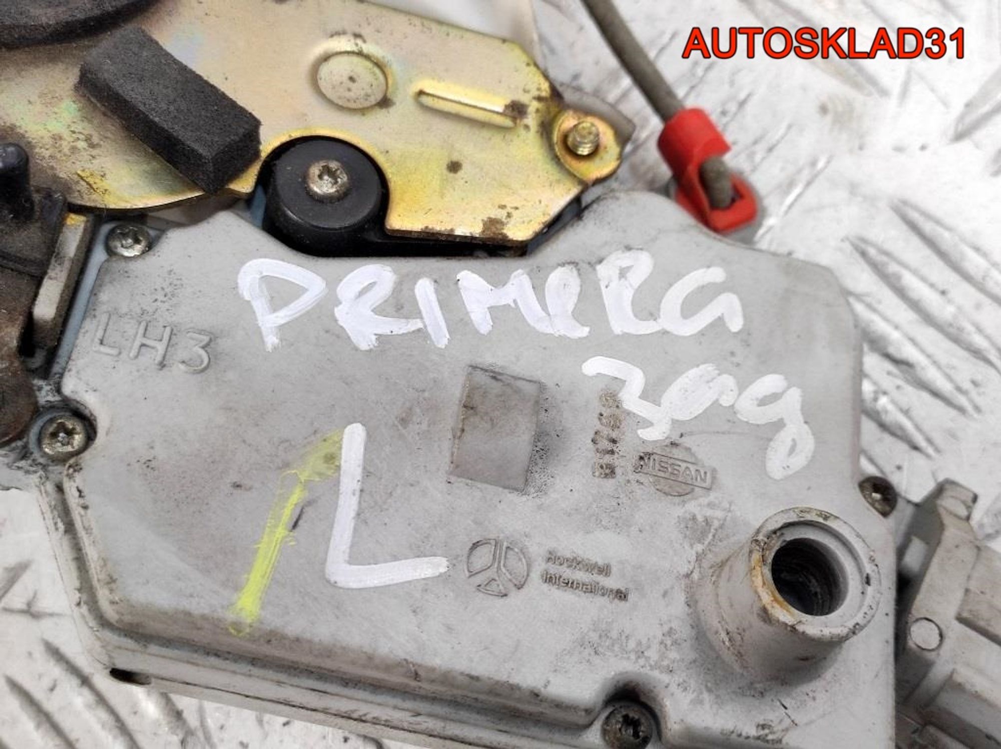 Замок двери задней левой Nissan Primera P11 825032F000, 1000 рублей, Дубовое