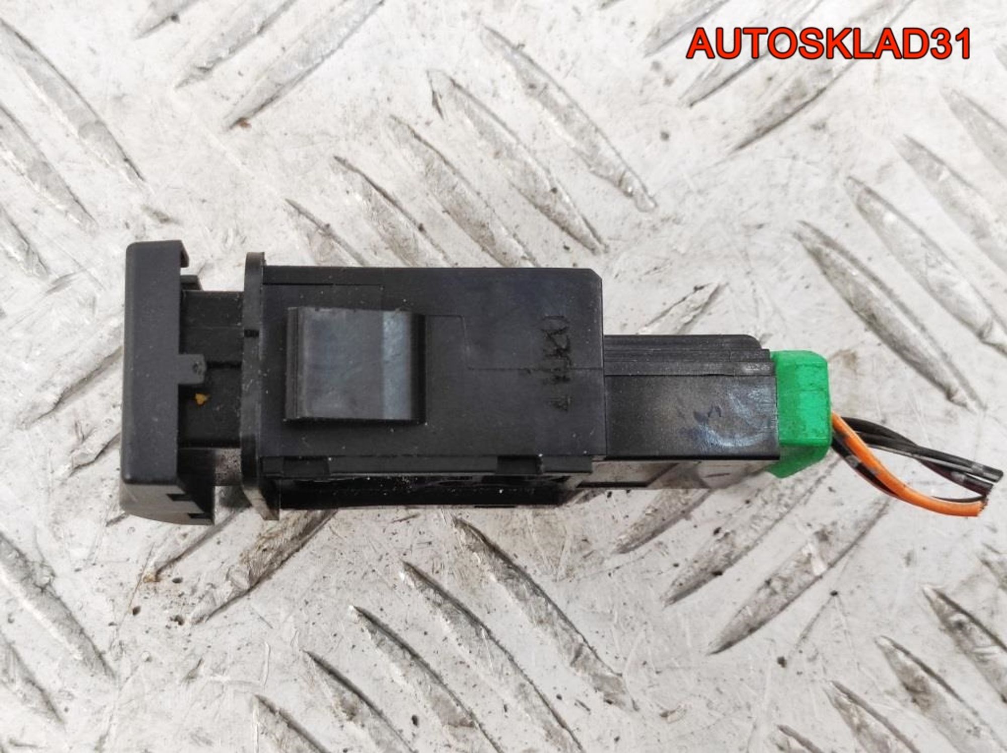 Кнопка DSC Mazda 3 BK BP4L664T0, 500 рублей, Дубовое