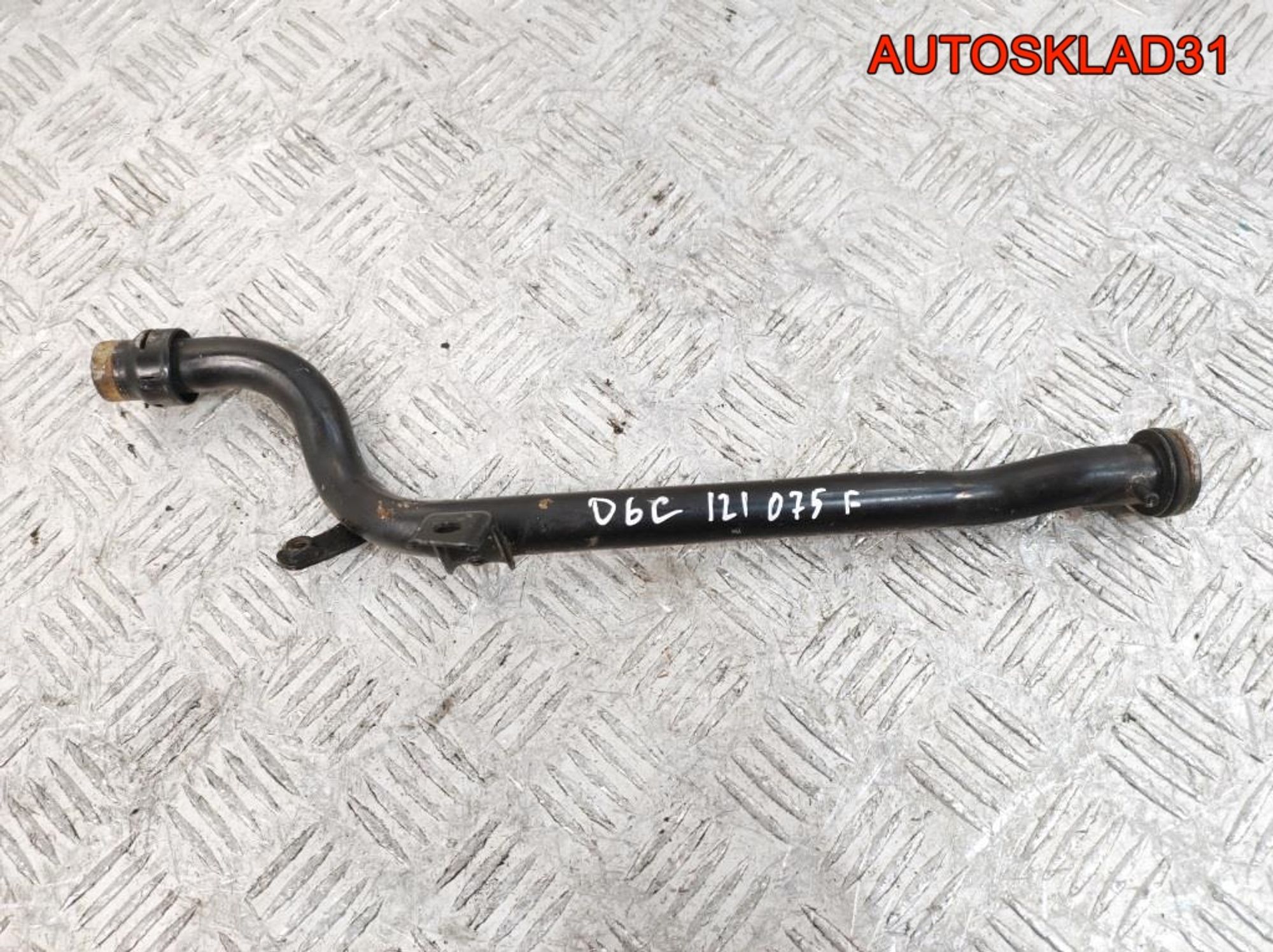 Трубка радиатора Audi A4 B6 3,0 ASN 06C121075F, 1000 рублей, Дубовое