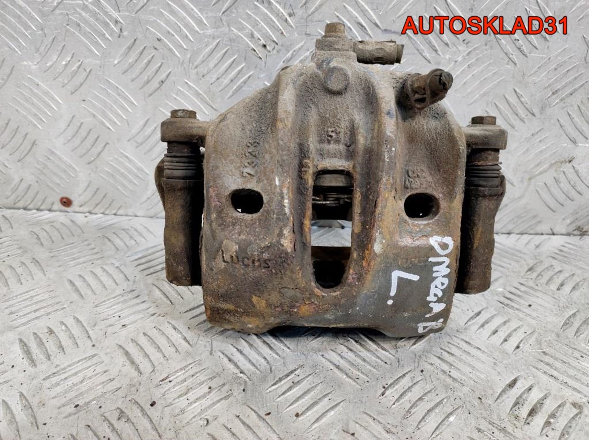 Суппорт тормозной передний левый Opel Omega B, 2300 рублей, Дубовое