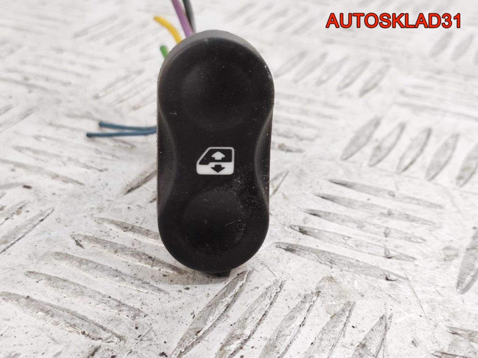 Кнопка стеклоподъемника Renault Sandero 8200602227, 400 рублей, Дубовое