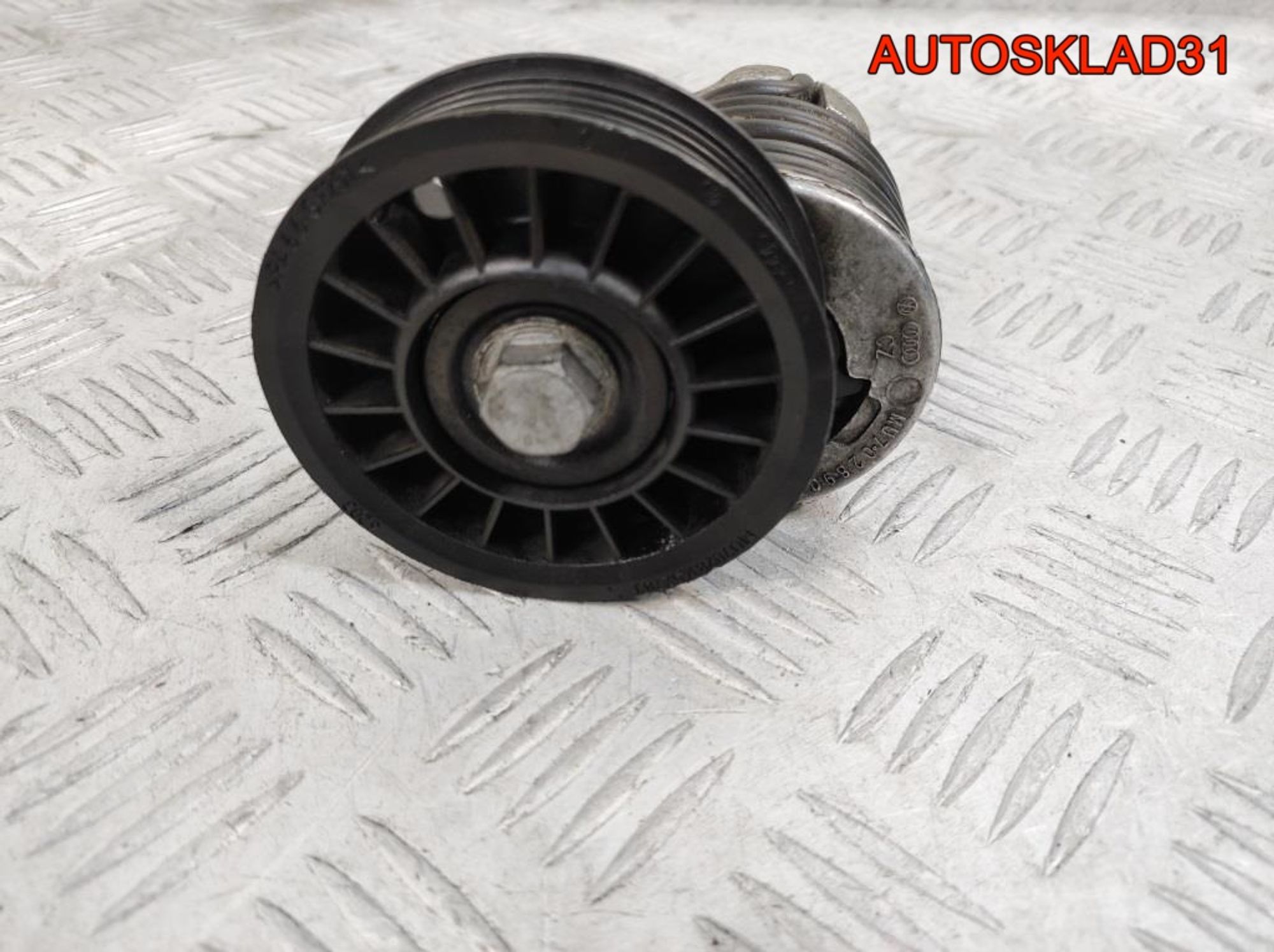 Натяжитель ремня VW Passat B5 1,9 дизель 028903315M, 500 рублей, Дубовое