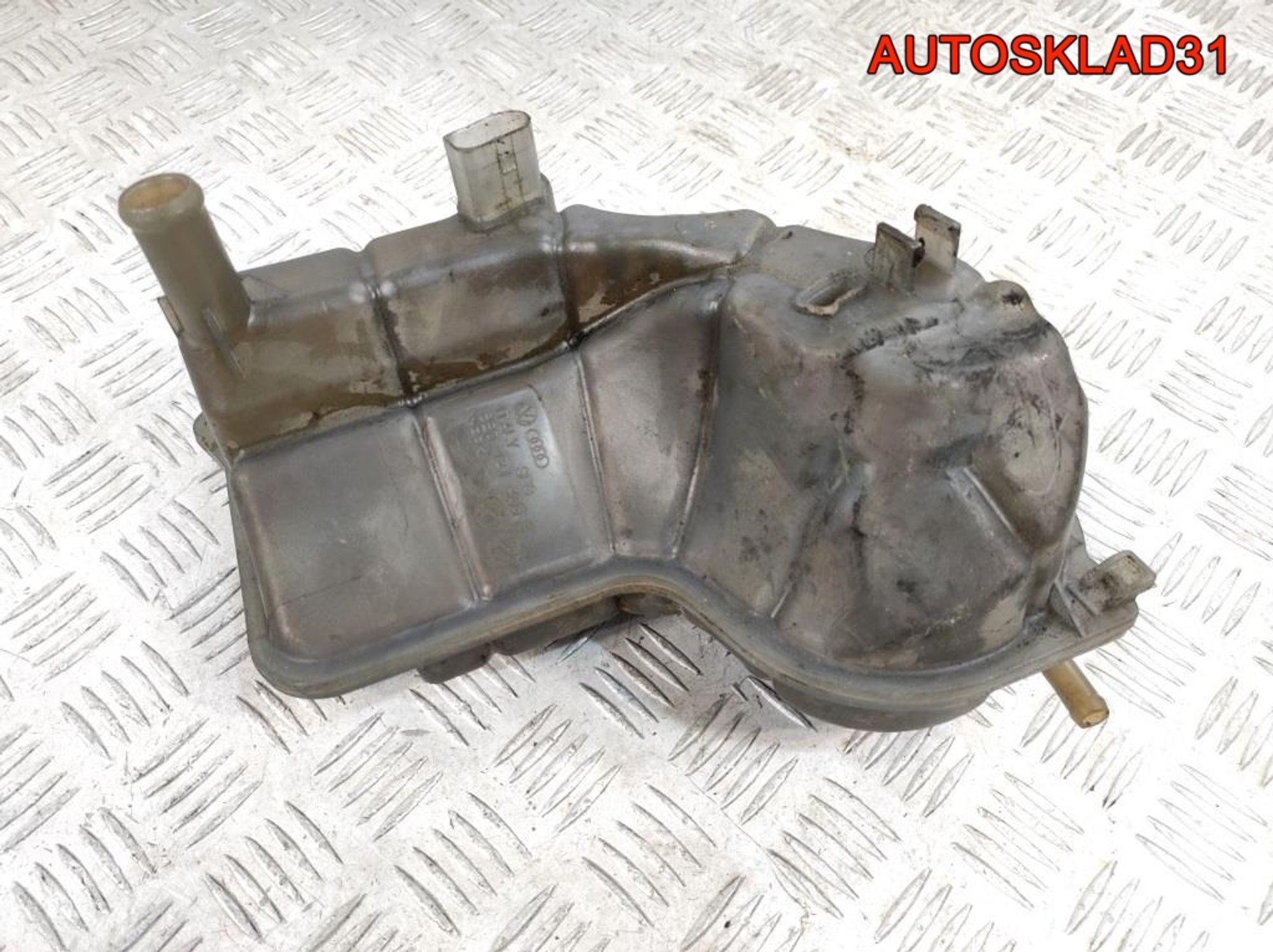 Бачок расширительный Audi A6 C5 8E0121403E, 1300 рублей, Дубовое