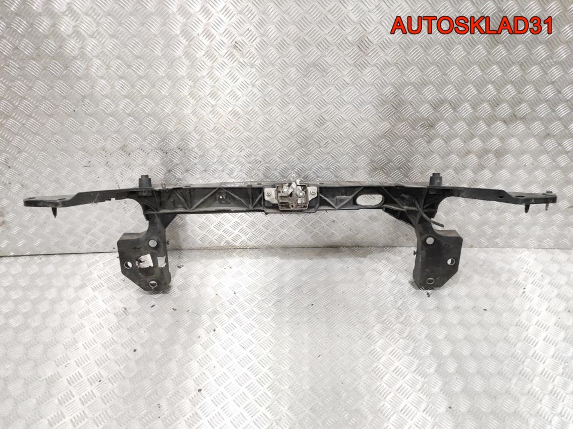 Панель передняя Renault Clio 3 8200290143, 2000 рублей, Дубовое