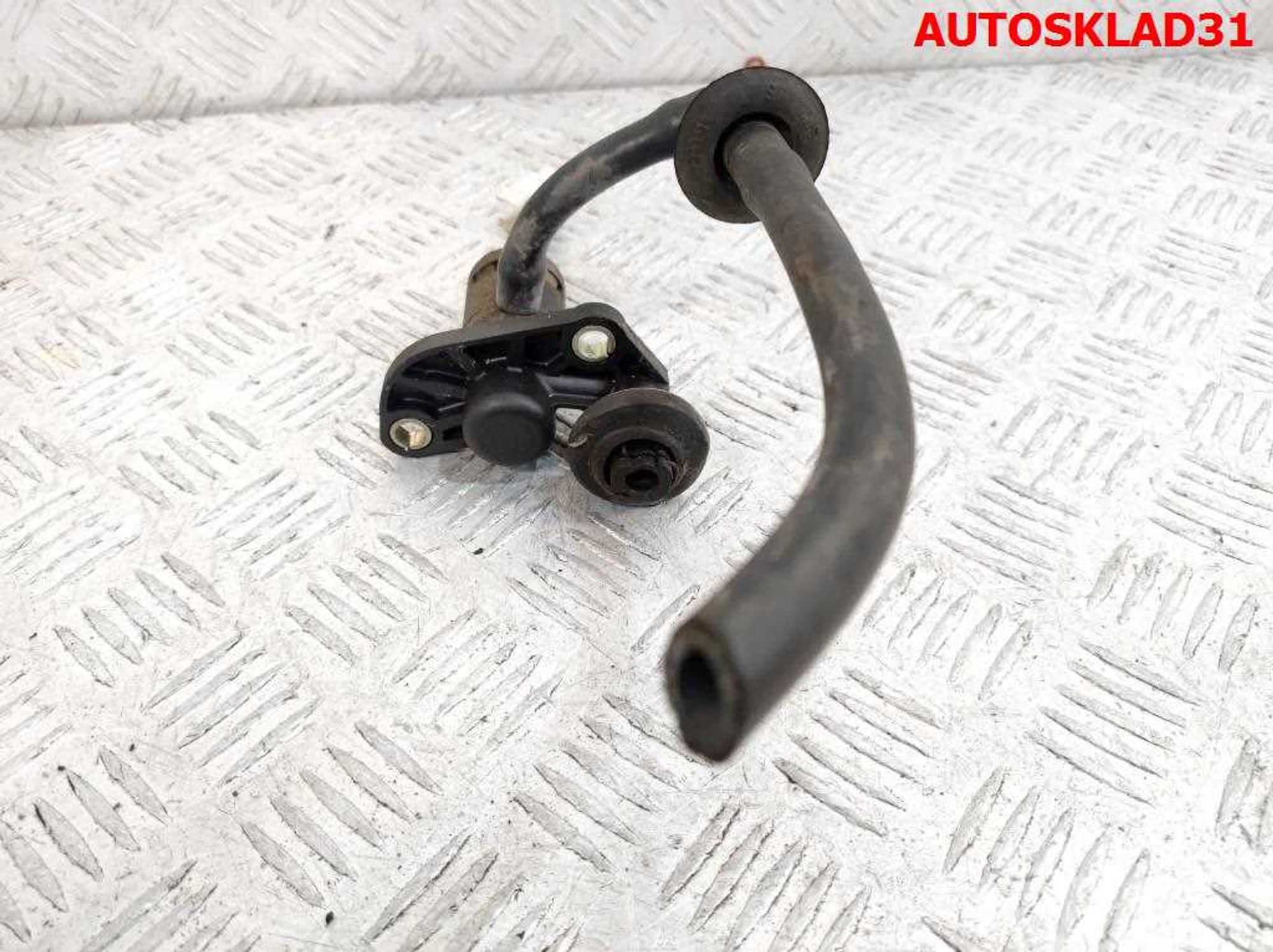 Цилиндр сцепления главный Audi A4 B6 8E1721401S, 1700 рублей, Дубовое