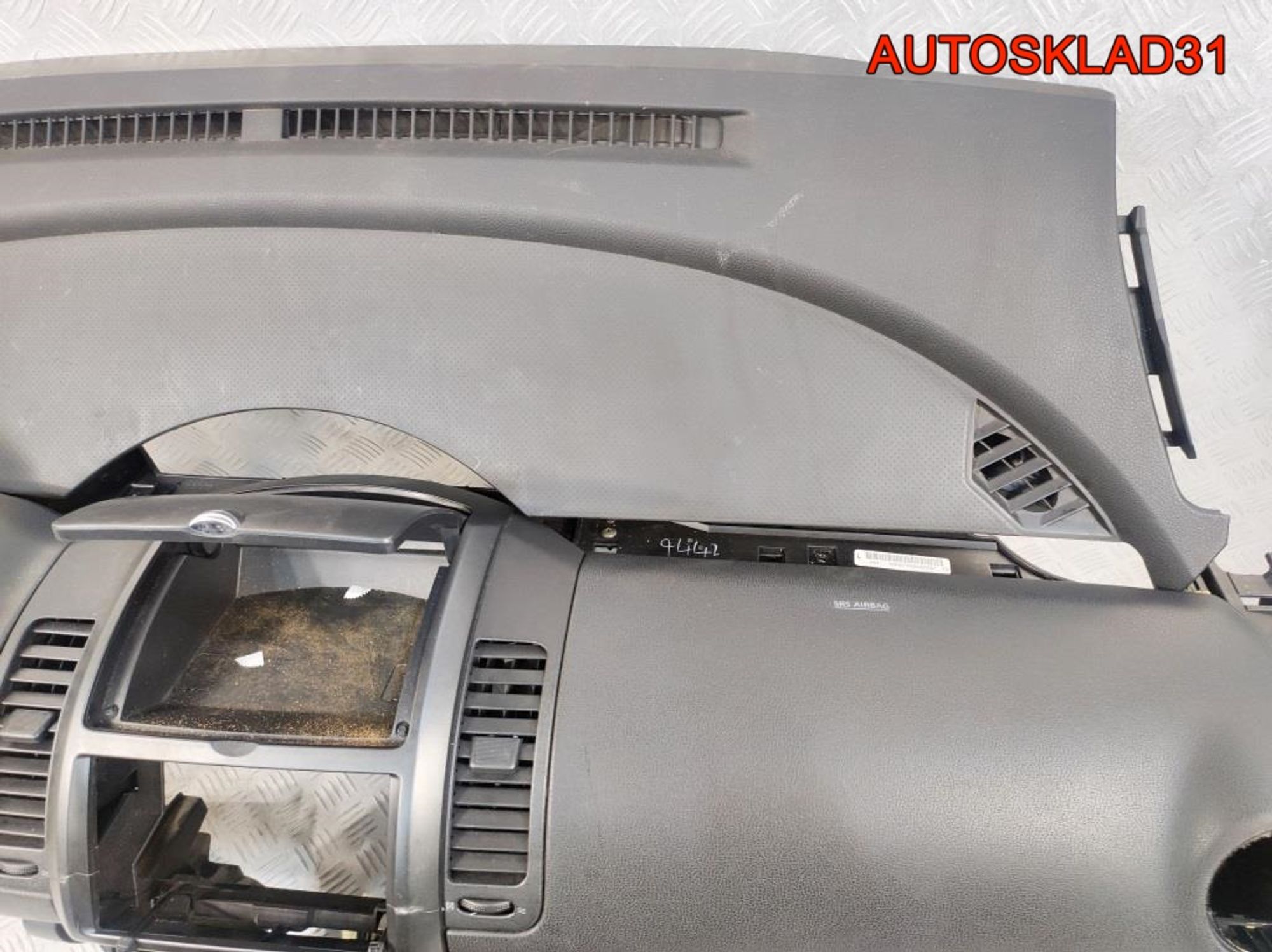 Торпедо Голое Nissan Note E11 Не востановленная, 32400 рублей, Дубовое