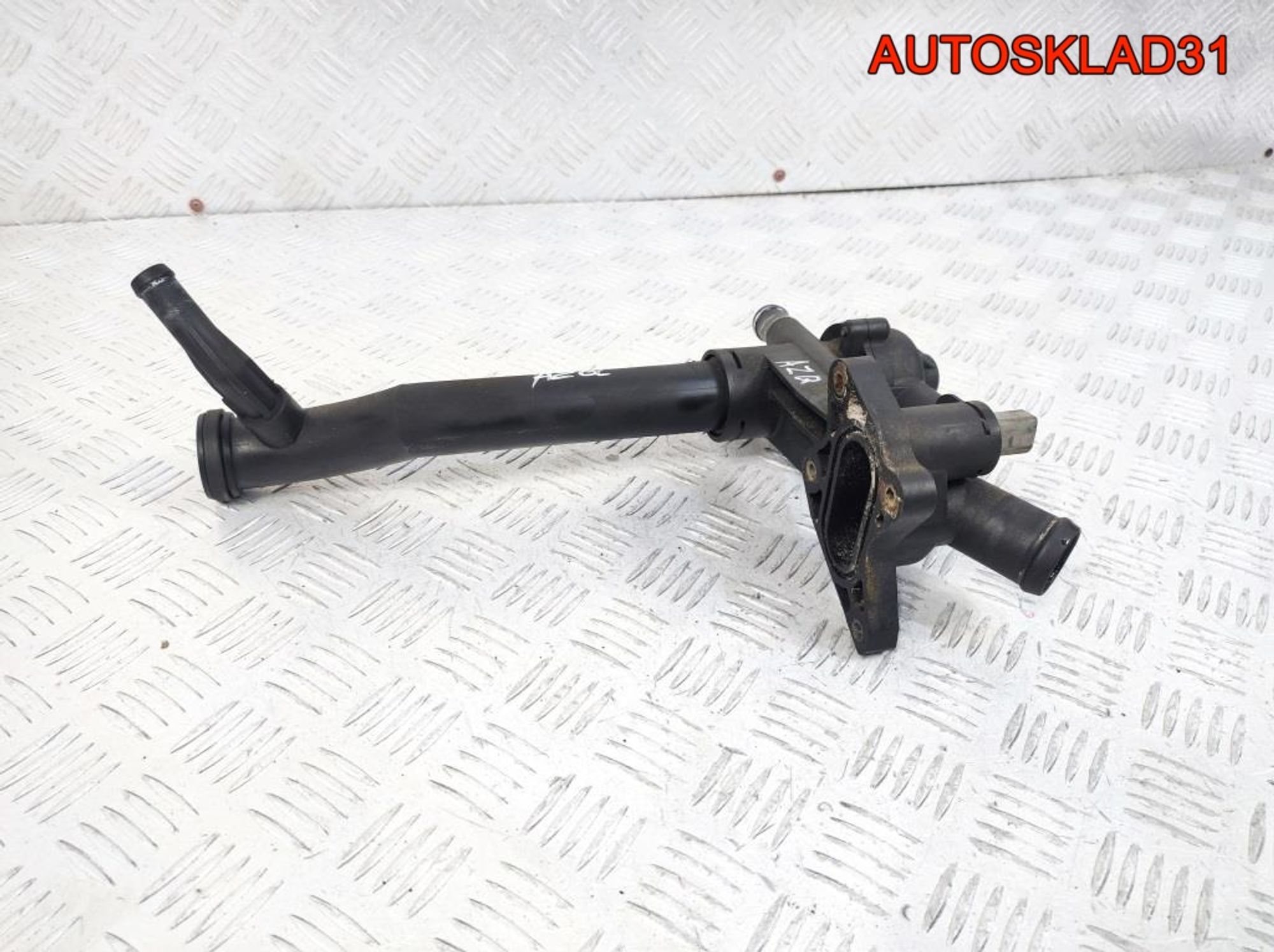 Корпус термостата VW Polo 1.2 AZQ 03C121111B, 900 рублей, Дубовое