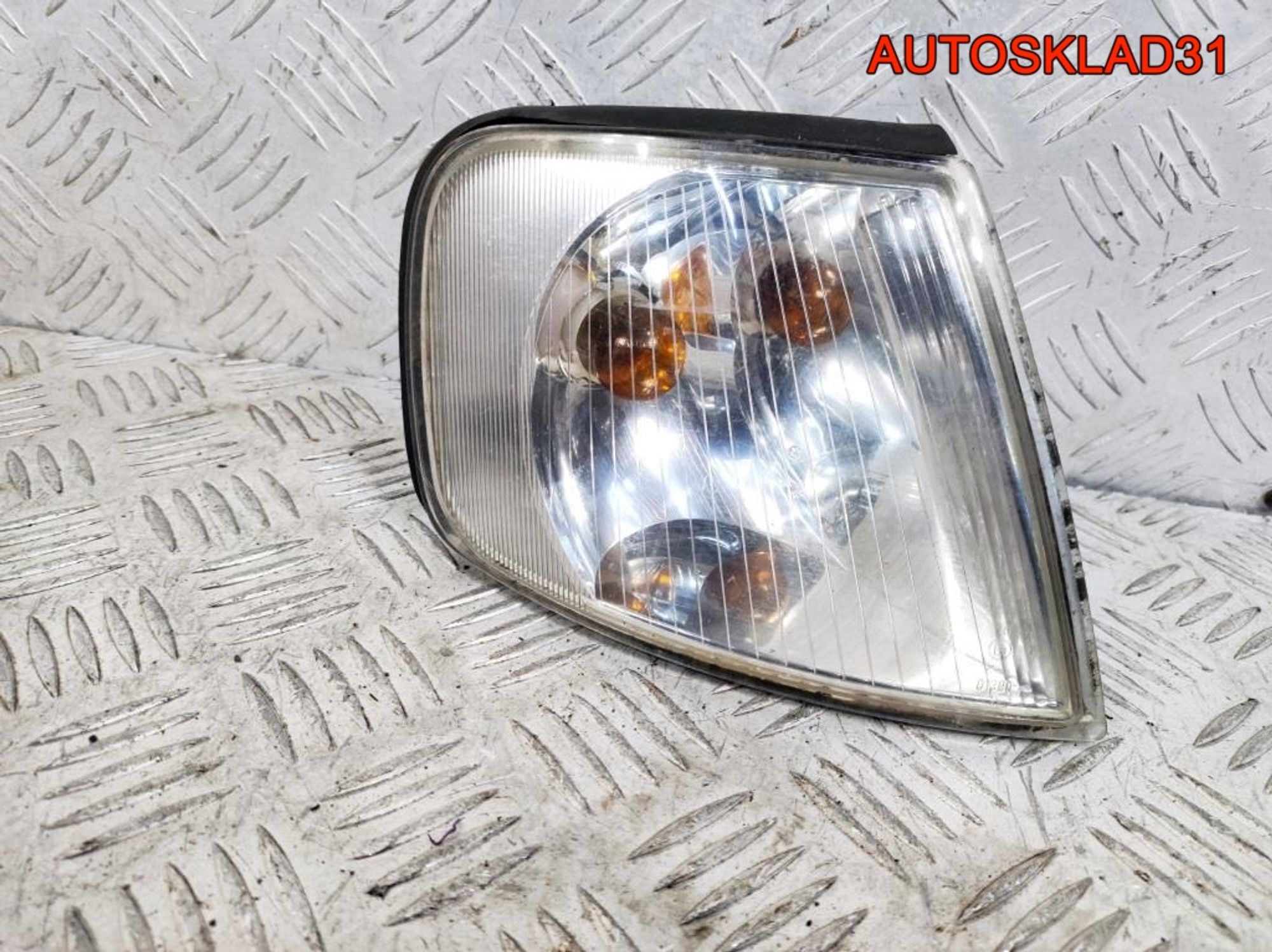 Указатель поворота правый белый Audi A3 8L0953050, 500 рублей, Дубовое