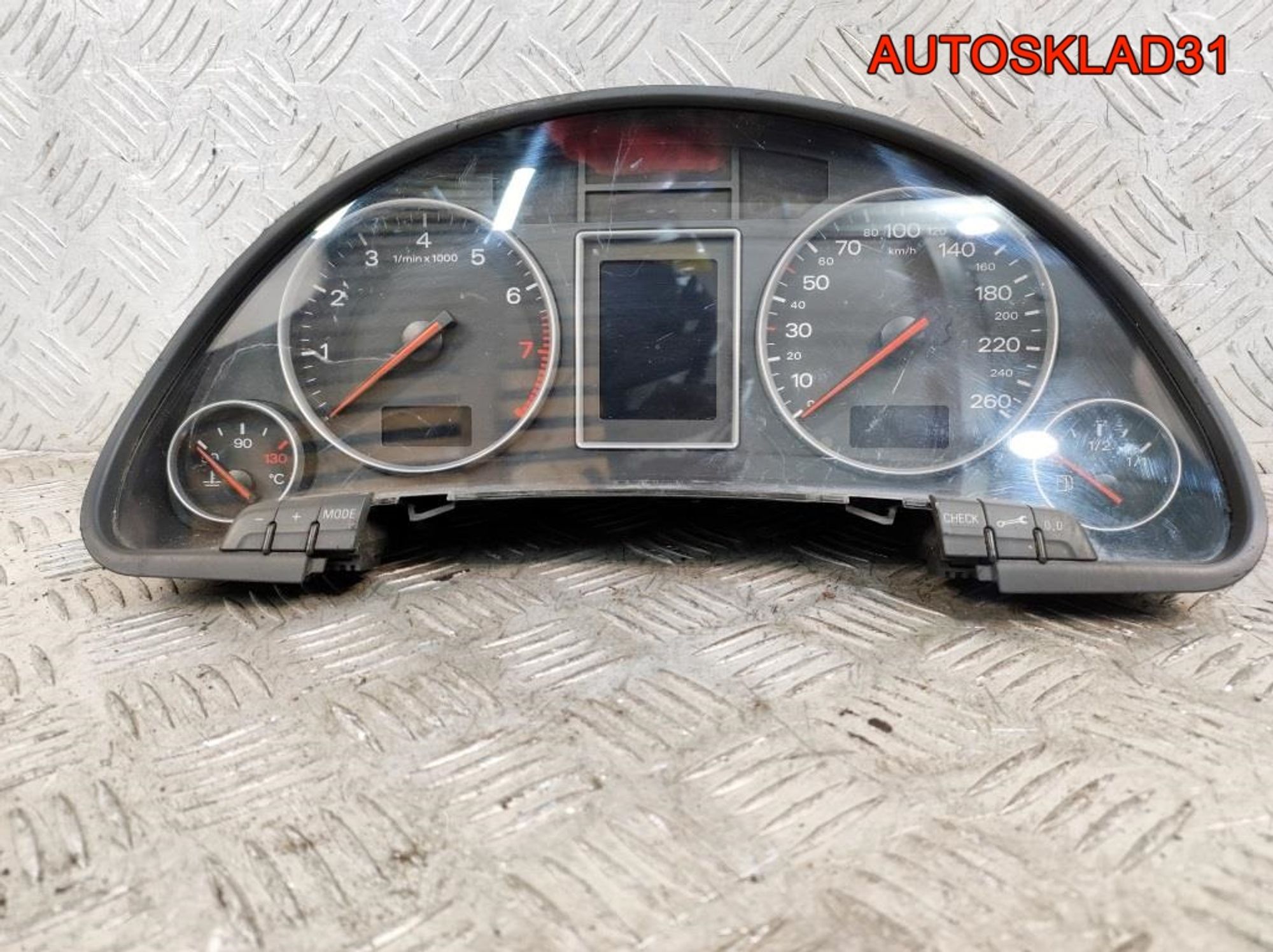 Панель приборов Audi A4 B6 3,0 ASN АКПП 8E0920900L, 4100 рублей, Дубовое