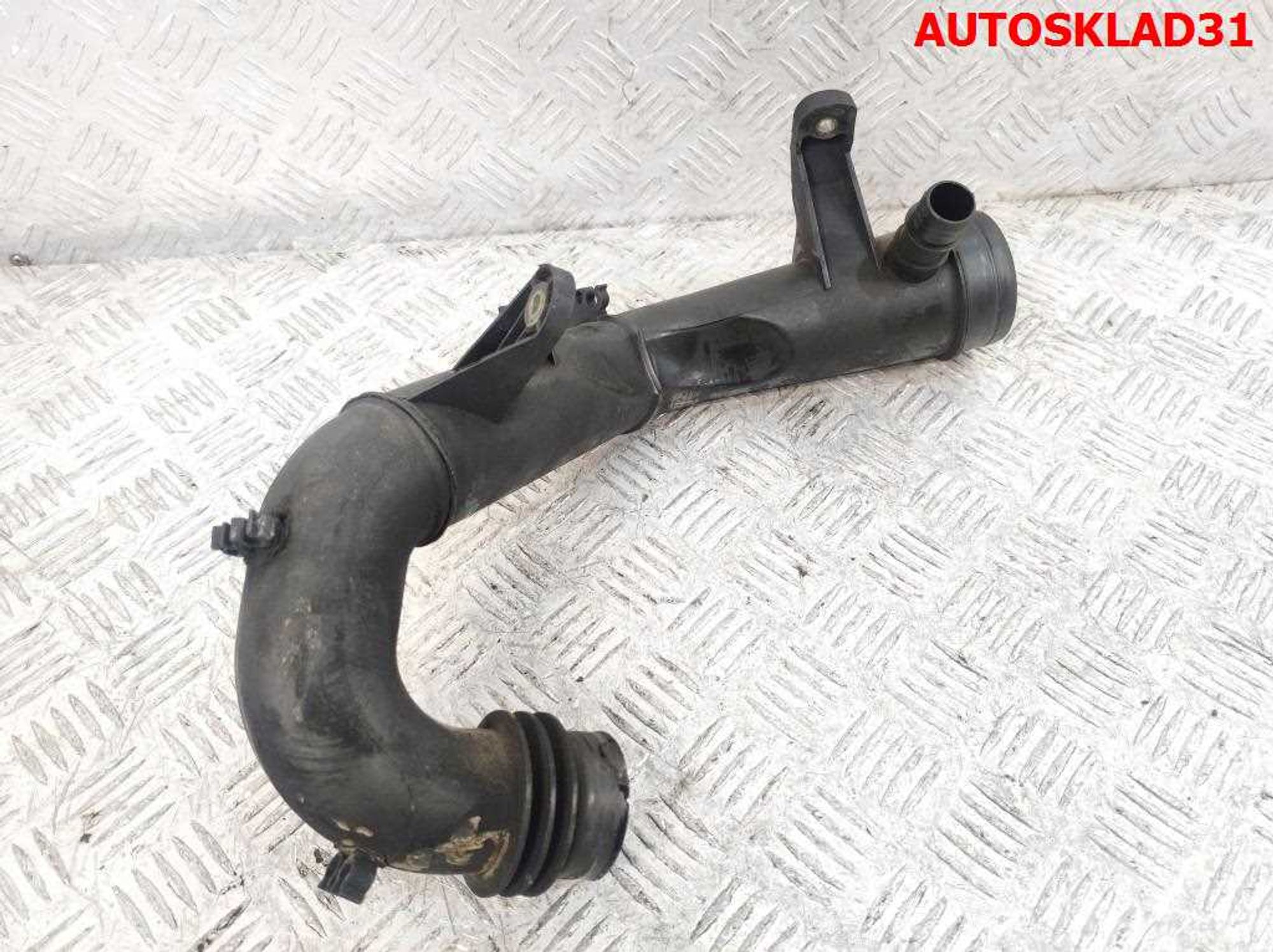 Патрубок воздушного фильтра VW Golf 4 1J0129654C, 1000 рублей, Дубовое