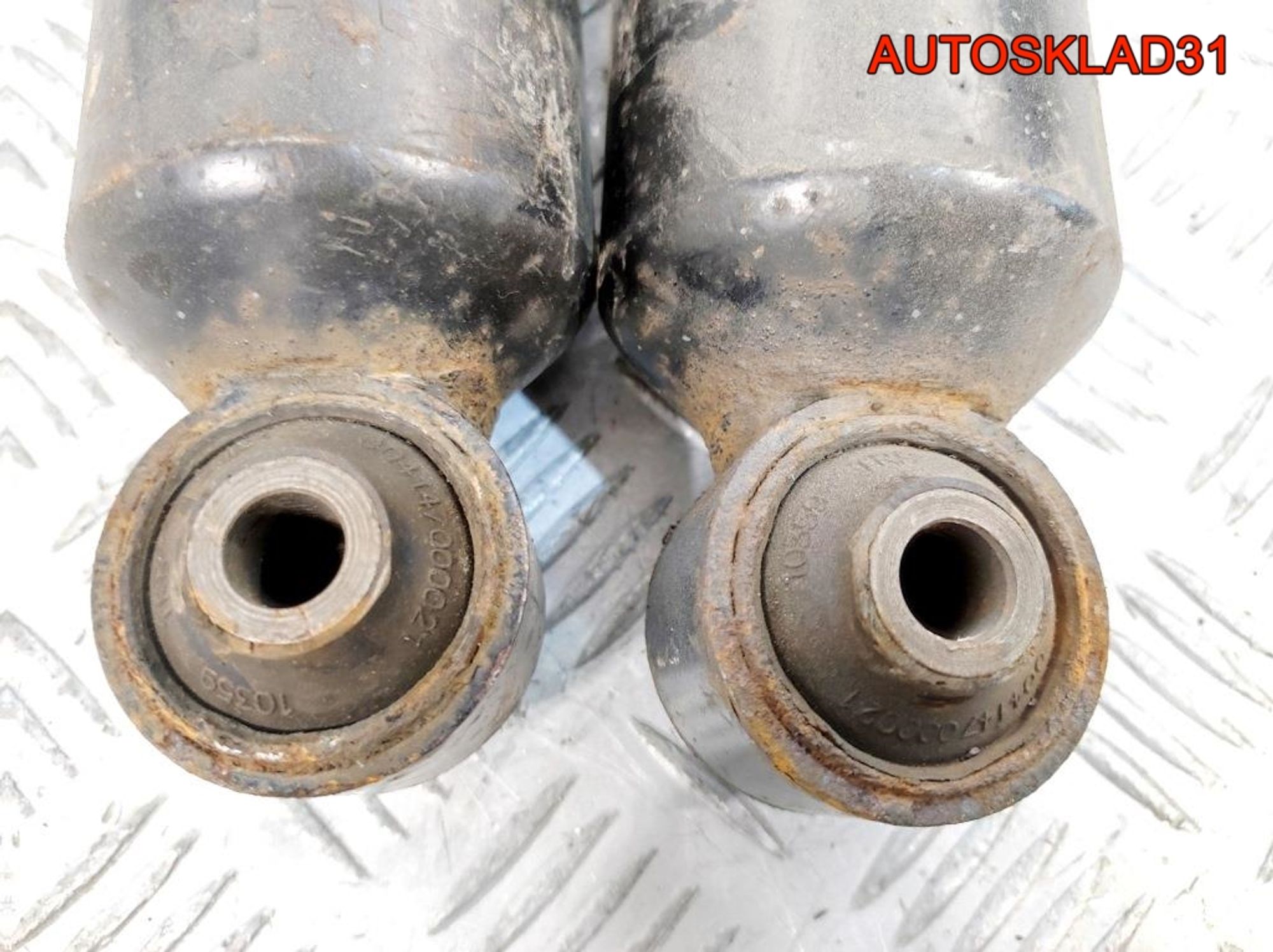 Амортизатор задний Комплект Opel Astra H 24463108 Универсал, 9000 рублей, Дубовое