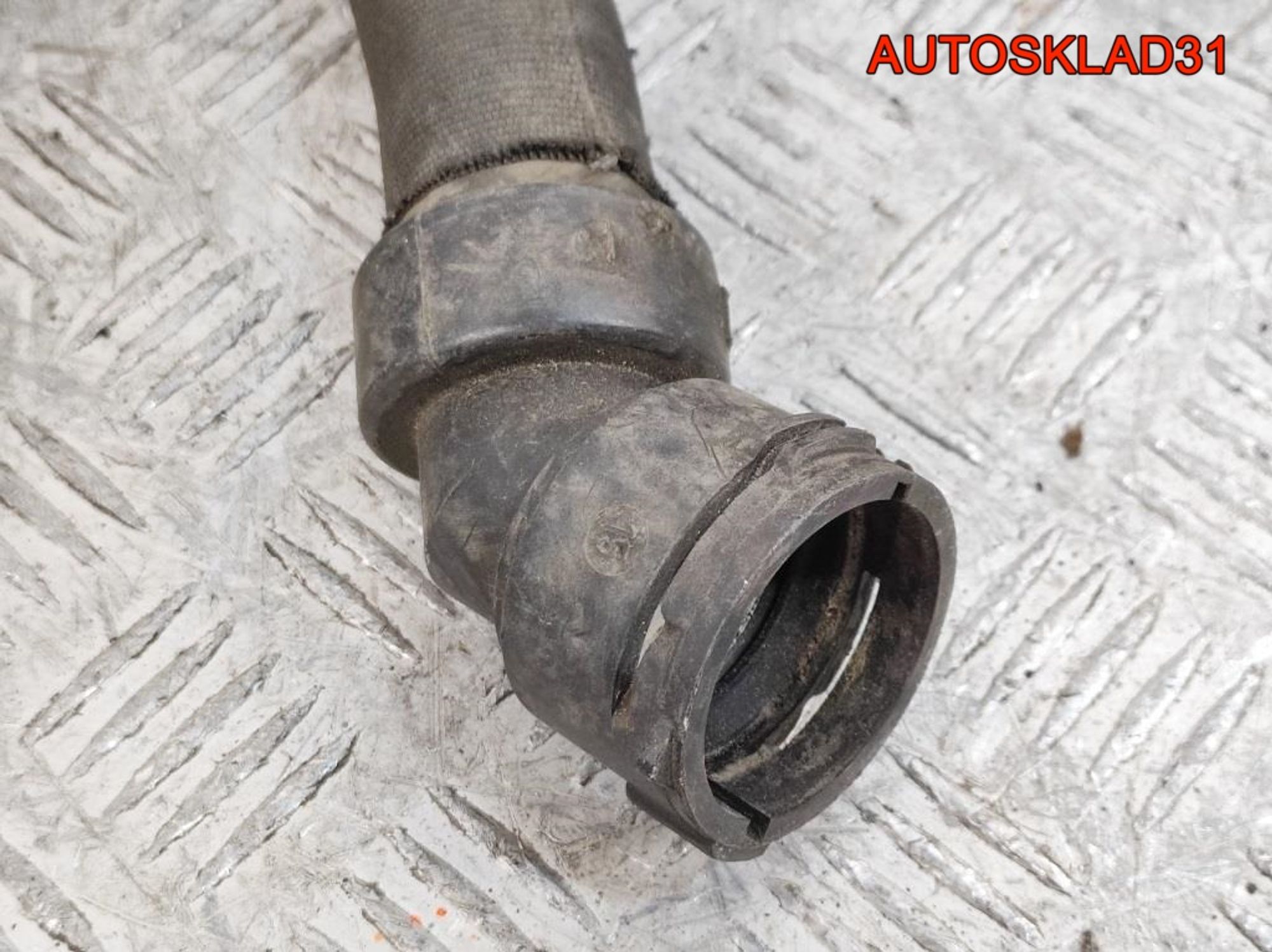 Патрубок радиатора Audi A4 B6 2,0 ALT Бензин 8E0121049, 1500 рублей, Дубовое