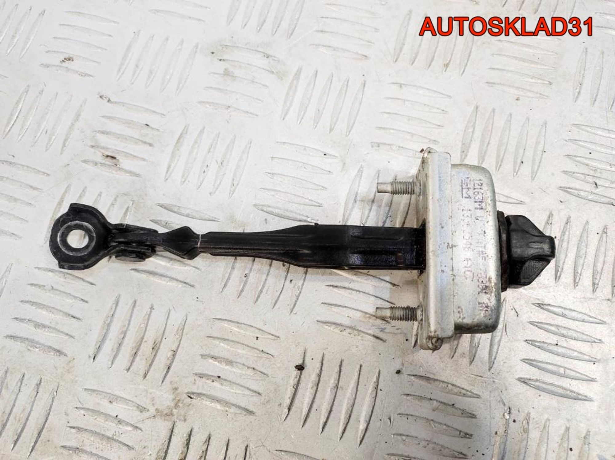 Ограничитель двери передней Opel Astra J 13270665, 900 рублей, Дубовое