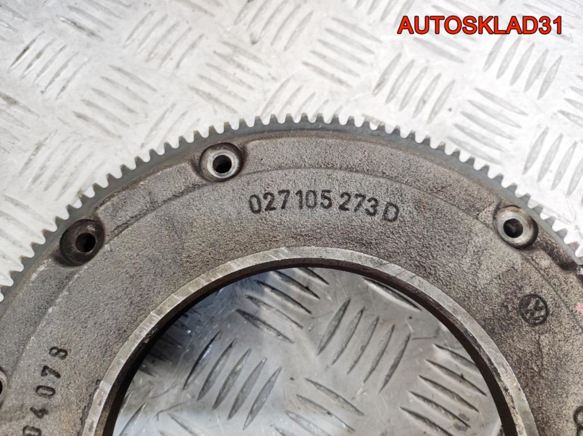 Комплект сцепления VW Golf 4 1,4 BCA 027105273D, 900 рублей, Дубовое