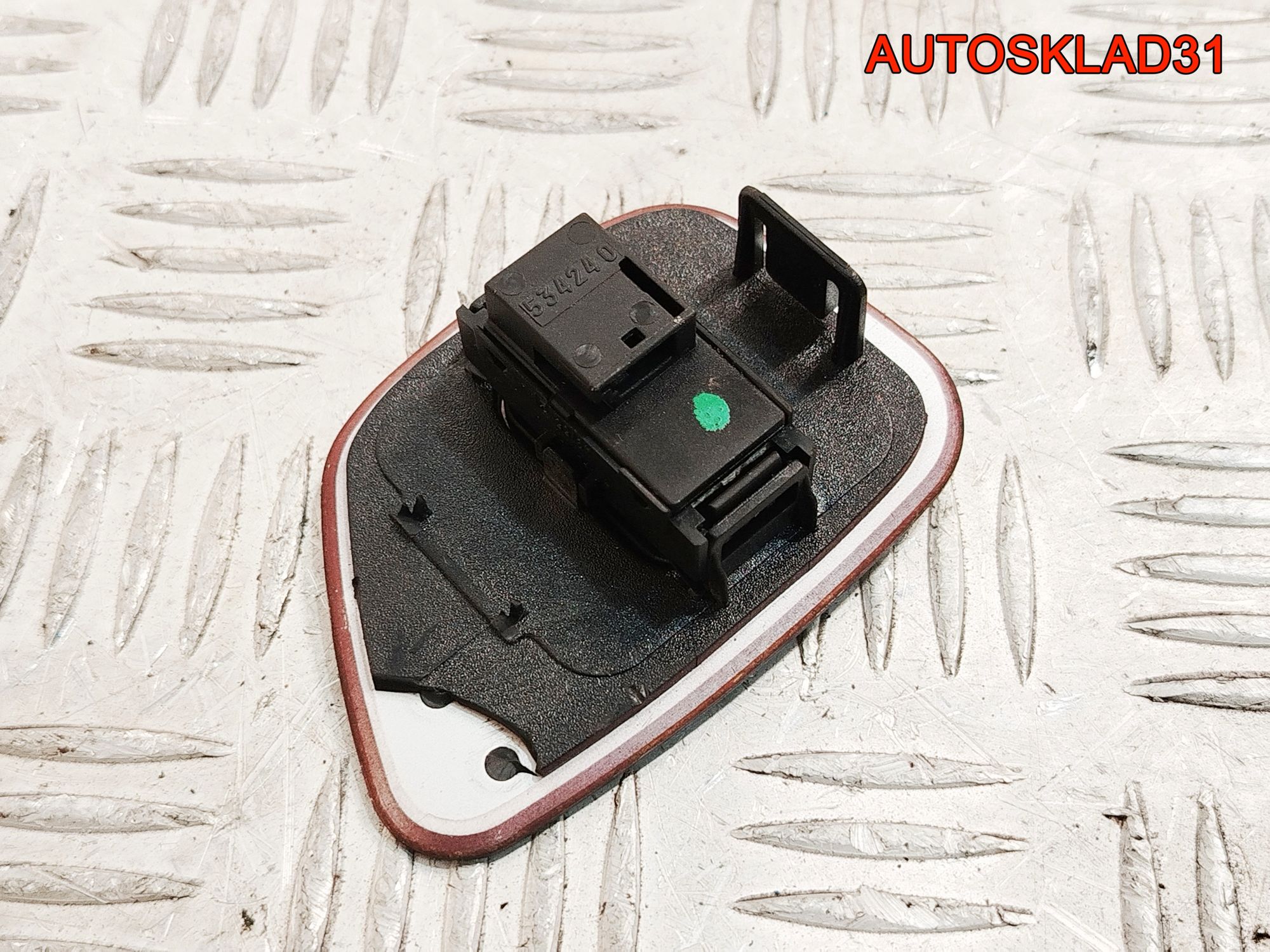 Кнопка стеклоподъемника задняя левая Mercedes W210 A2108208210, 900 рублей, Дубовое