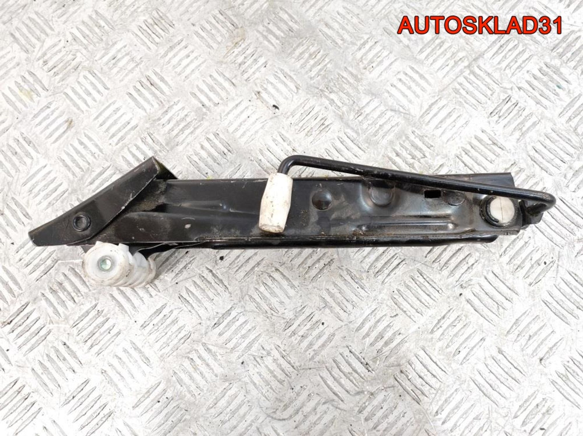 Домкрат Audi A6 C7 4G 4G0011031F, 4000 рублей, Дубовое