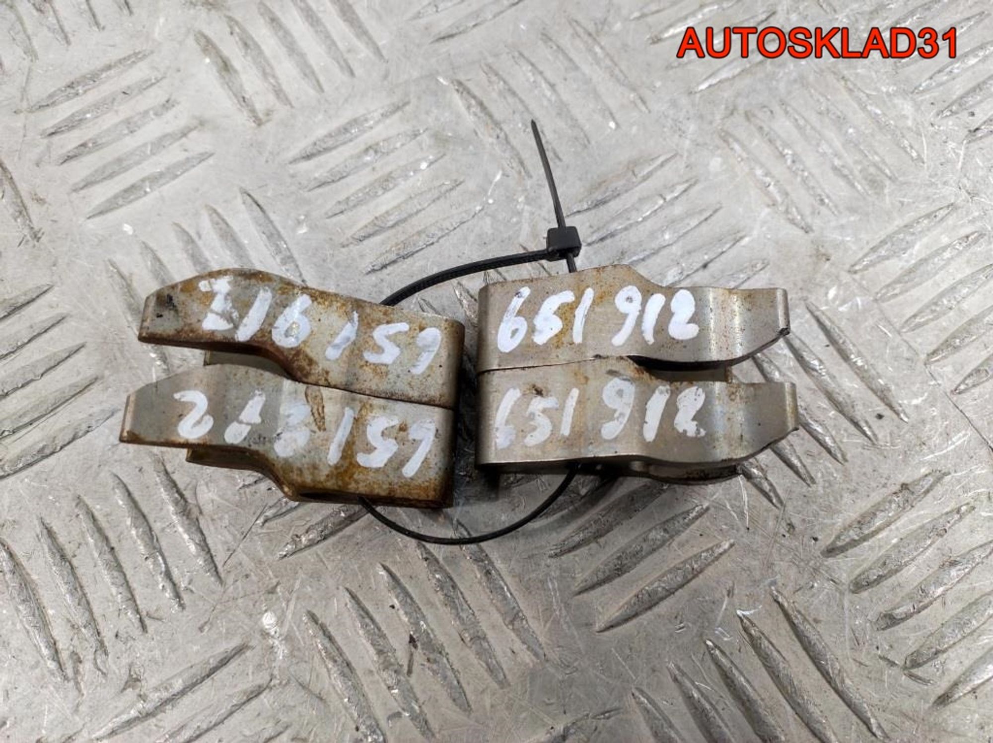 Кронштейн форсунки Mercedes GLK X204 A6510160238, 500 рублей, Дубовое