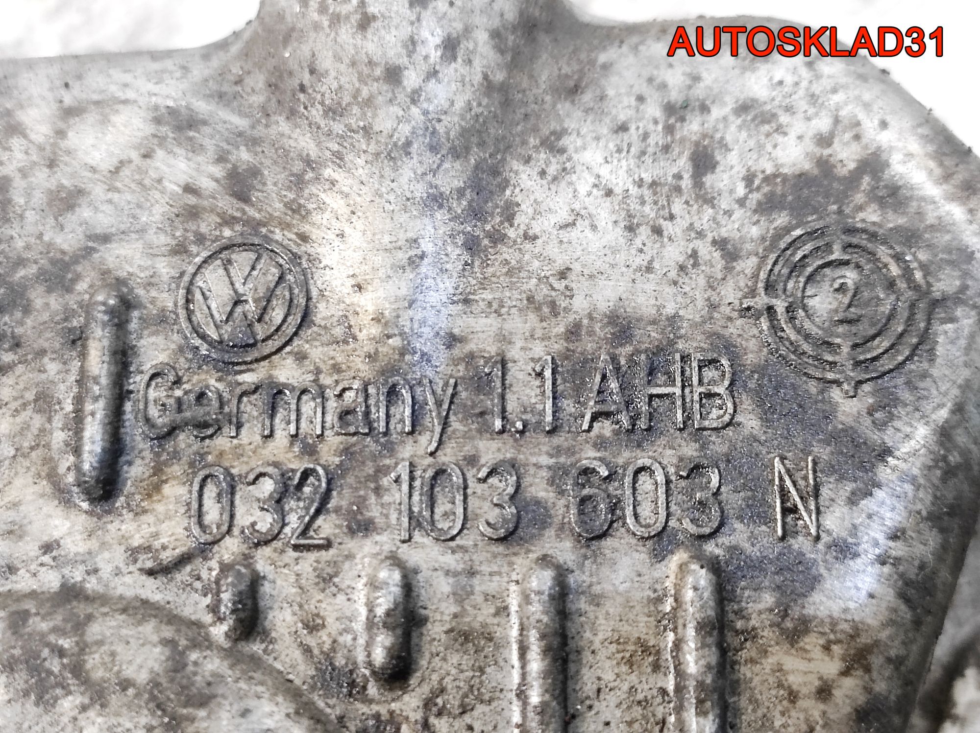 Поддон двигателя VW Polo 1,4 BKY 032103603N Бензин, 1700 рублей, Дубовое